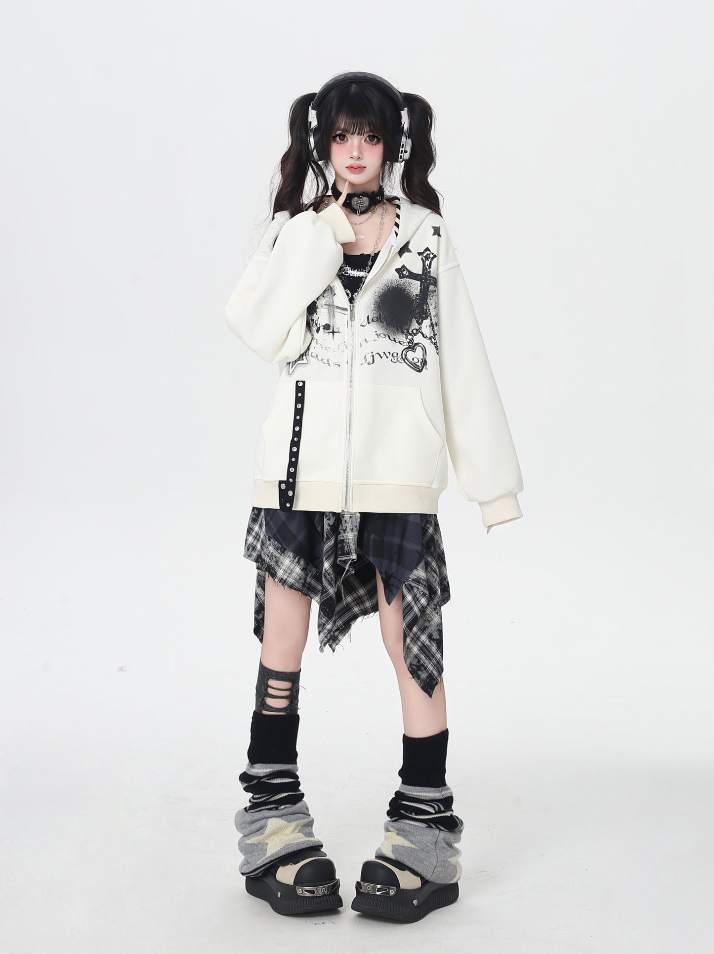 地雷系ダーク系初秋ジップパーカー ニッチギャル服