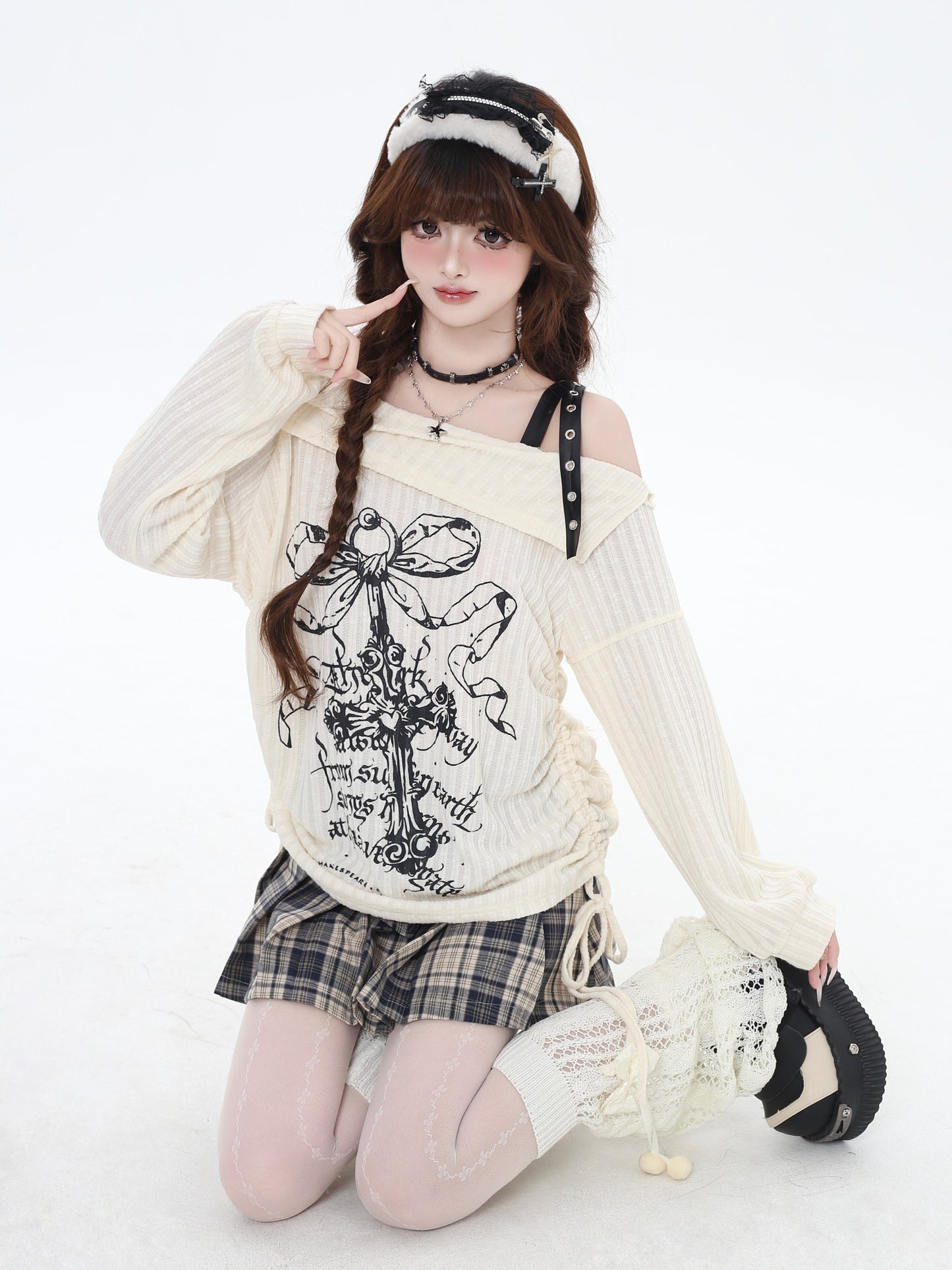 オフショルダー&ドローストリング長袖Tシャツ