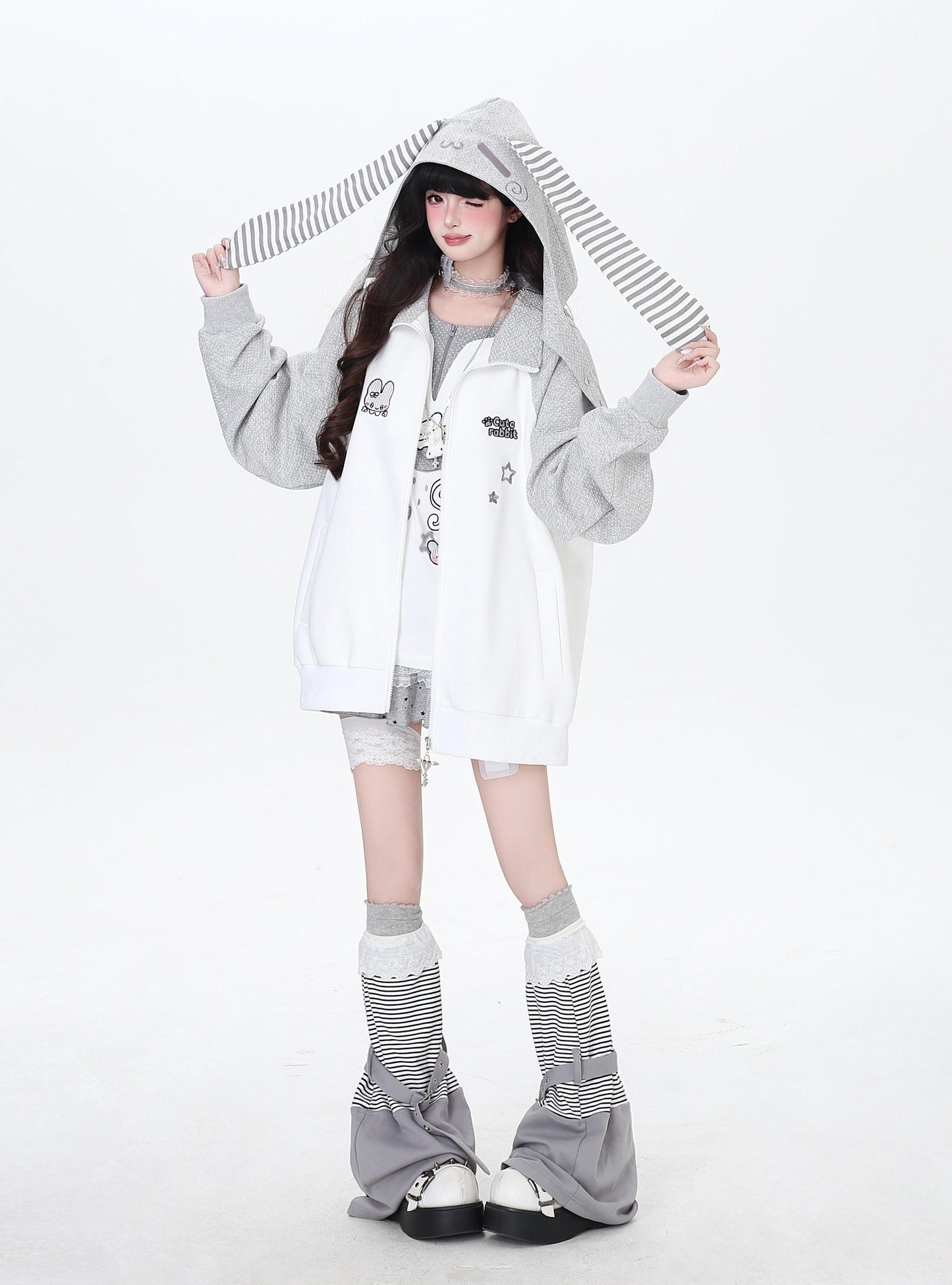 ストライプ柄 うさ耳刺繍ラグランフーディ