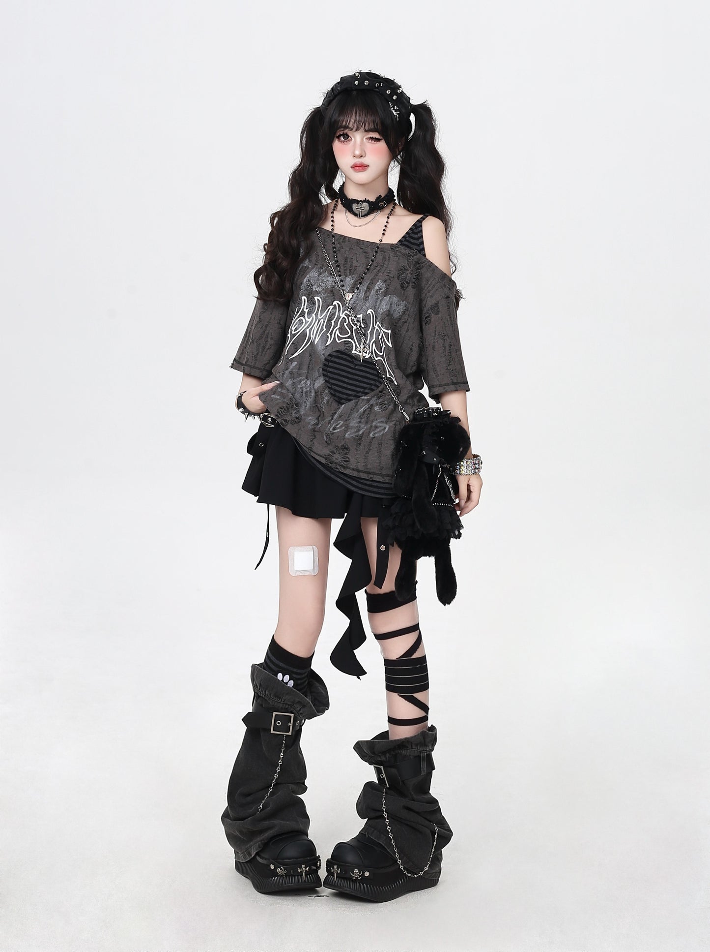 ストライプハートカットアウトTシャツ