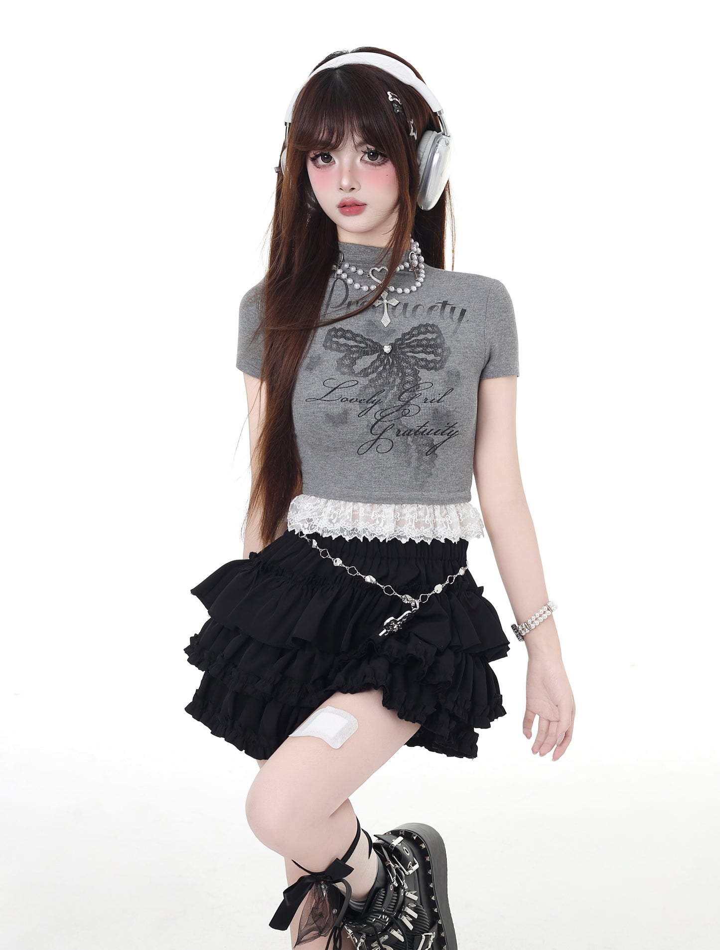 セクシーなレースで魅せる♡ フィット感抜群ショートTシャツ