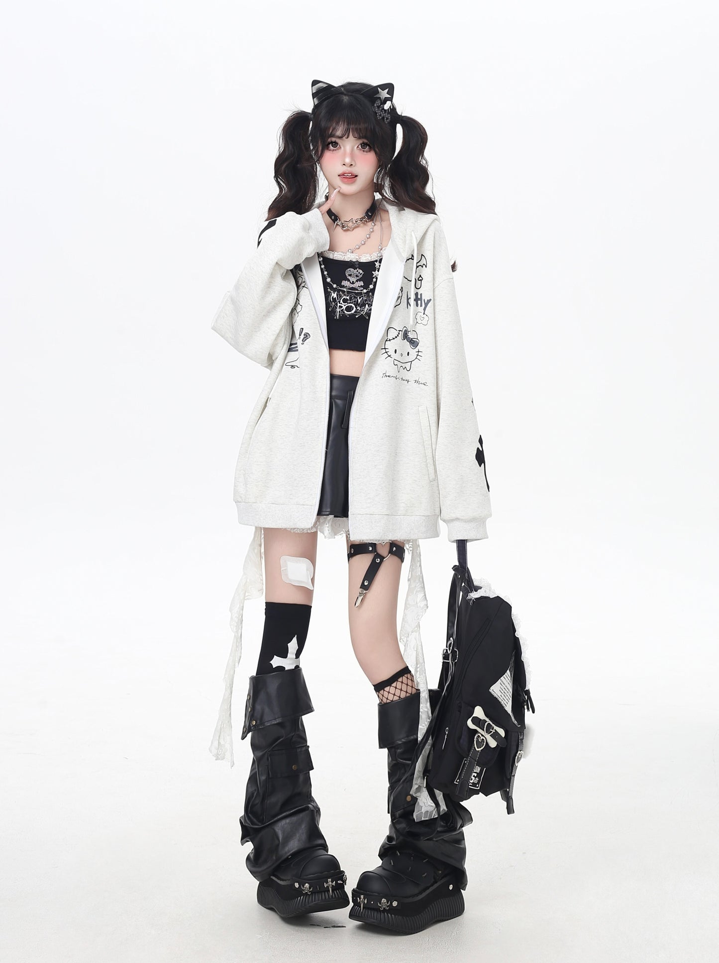 地雷系ダークキャット 黒グレーゆるパーカー 秋のジップアップ