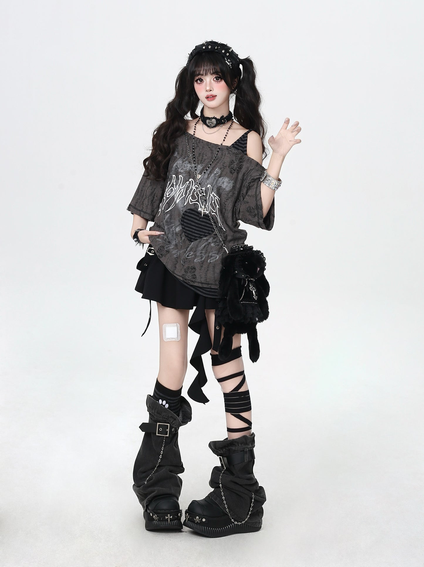 ストライプハートカットアウトTシャツ