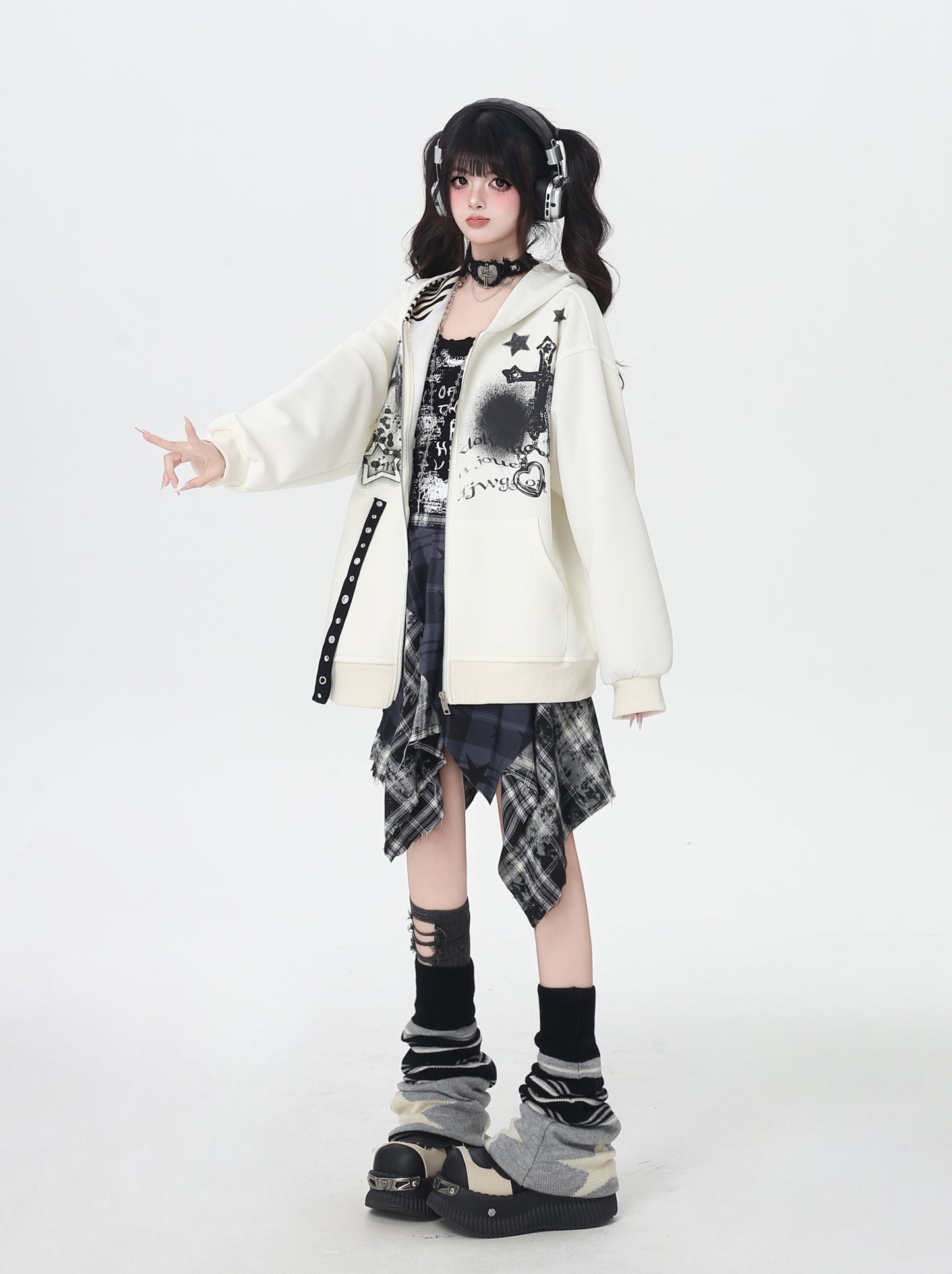 地雷系ダーク系初秋ジップパーカー ニッチギャル服