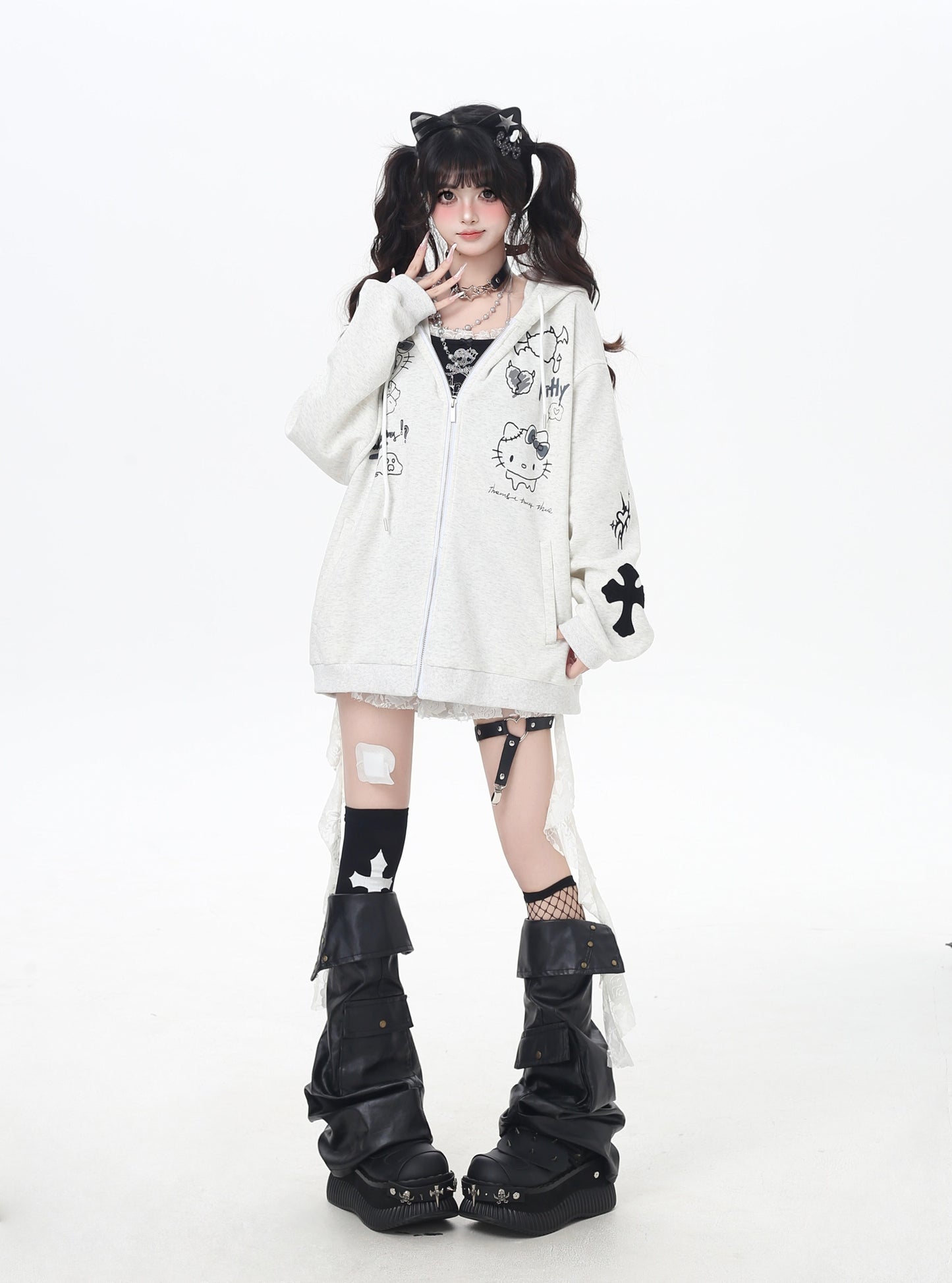 地雷系ダークキャット 黒グレーゆるパーカー 秋のジップアップ