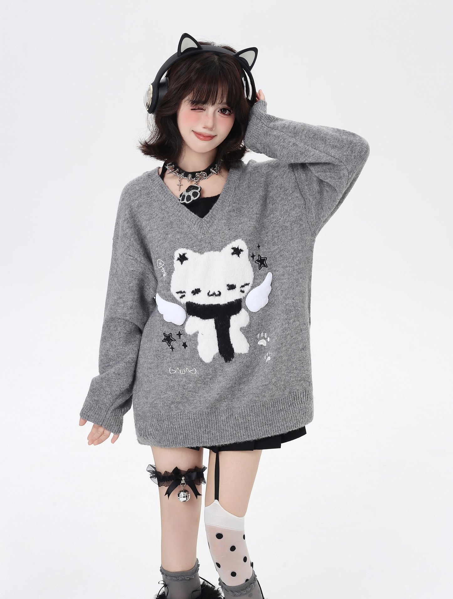 🐾キャット刺繍Vネックレイヤード風ニット|甘辛ガーリー