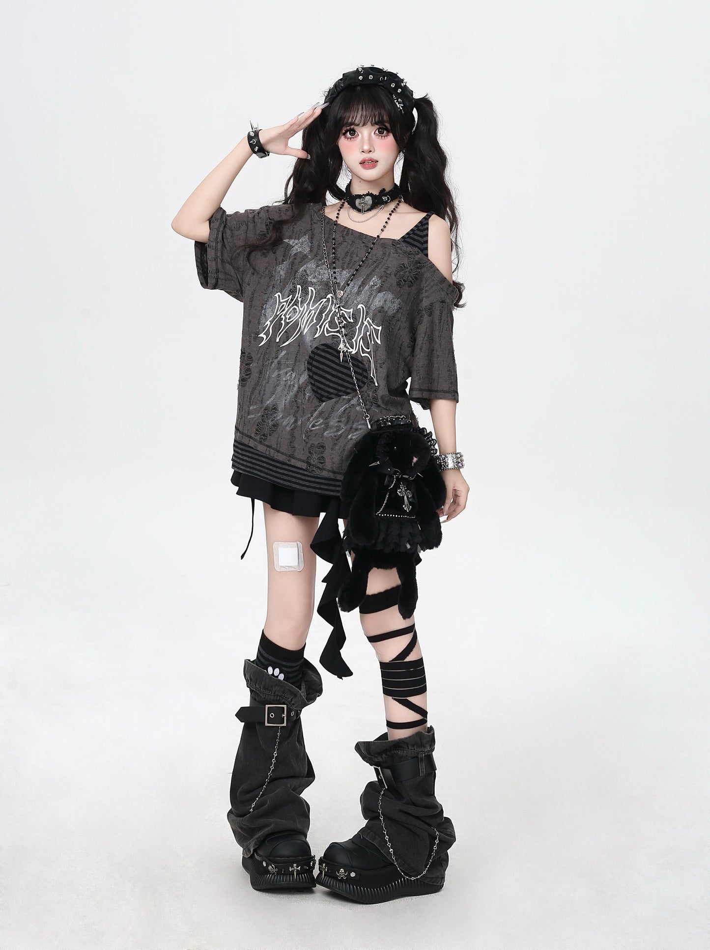 ストライプハートカットアウトTシャツ