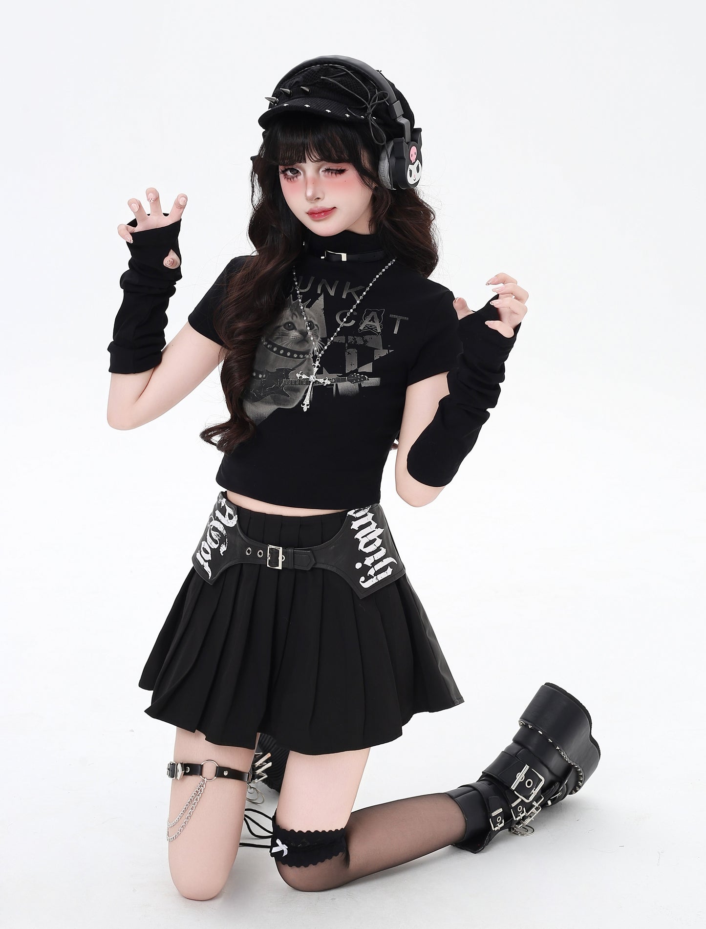 ハイネック☆ネコ柄スリム長袖Tシャツ