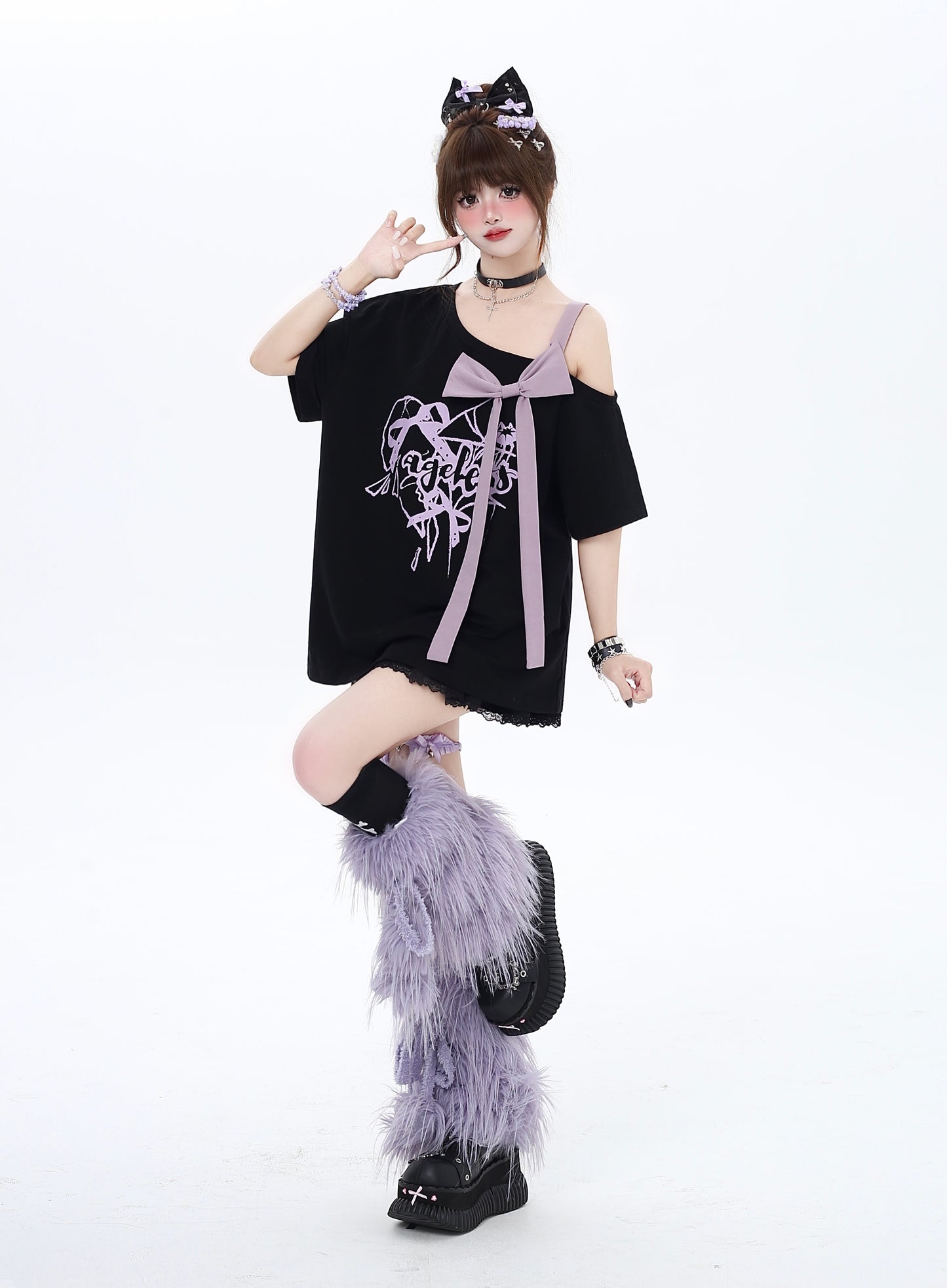 蝶結付き片肩オープンルーズTシャツ