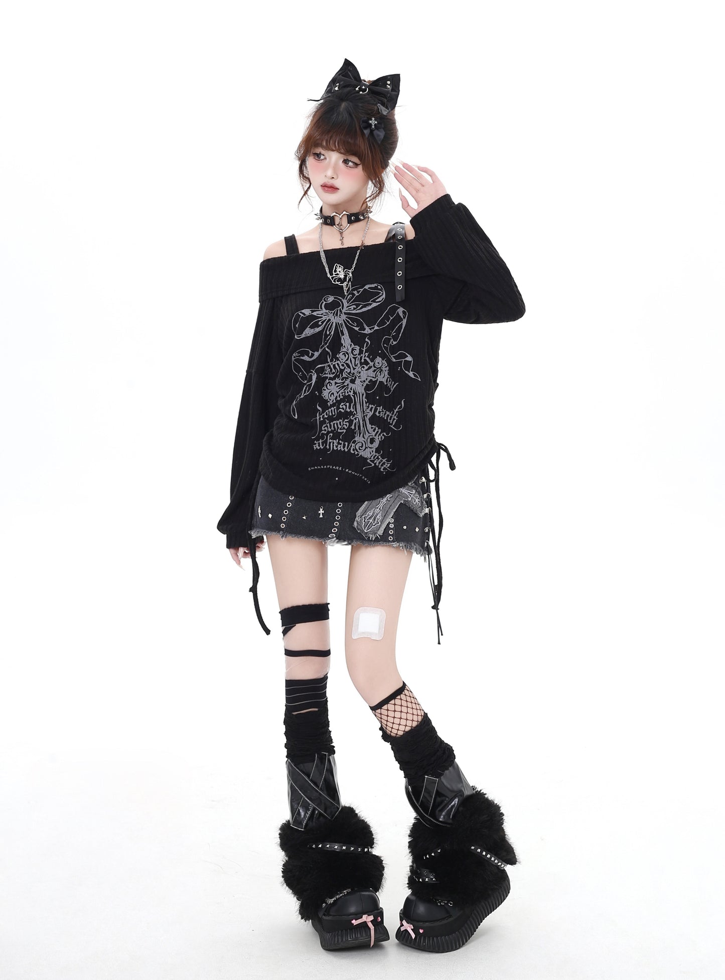 オフショルダー&ドローストリング長袖Tシャツ