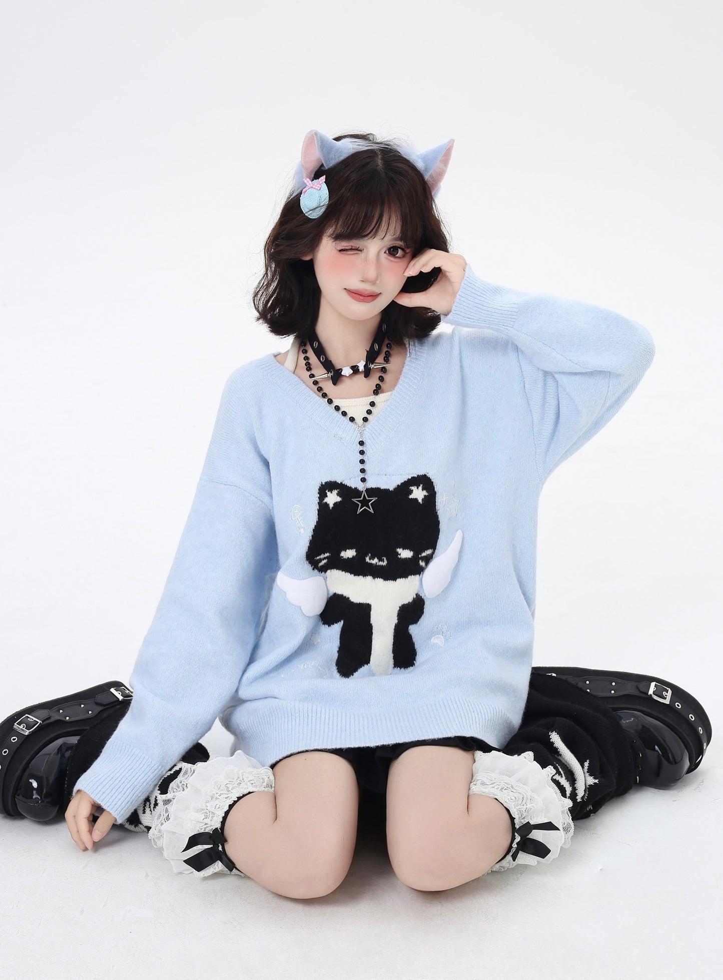 🐾キャット刺繍Vネックレイヤード風ニット|甘辛ガーリー