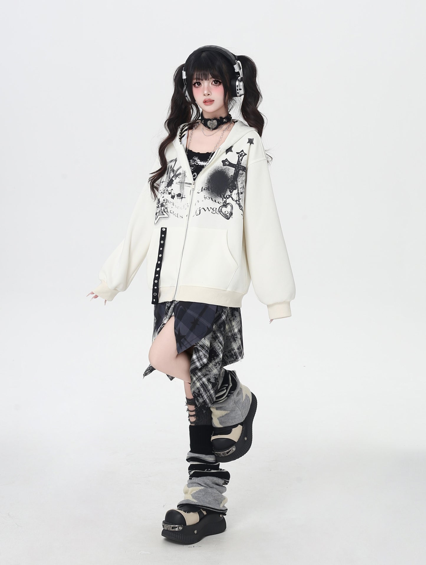 地雷系ダーク系初秋ジップパーカー ニッチギャル服