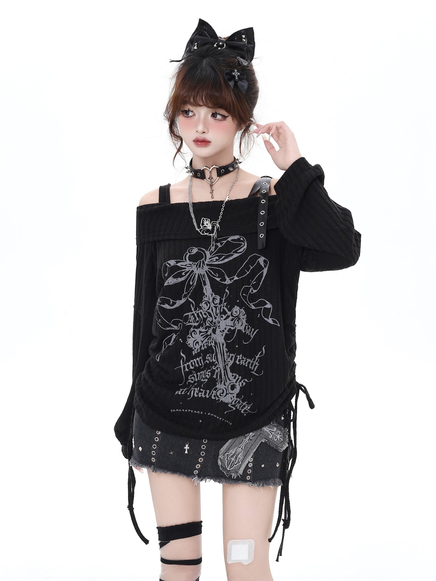 オフショルダー&ドローストリング長袖Tシャツ