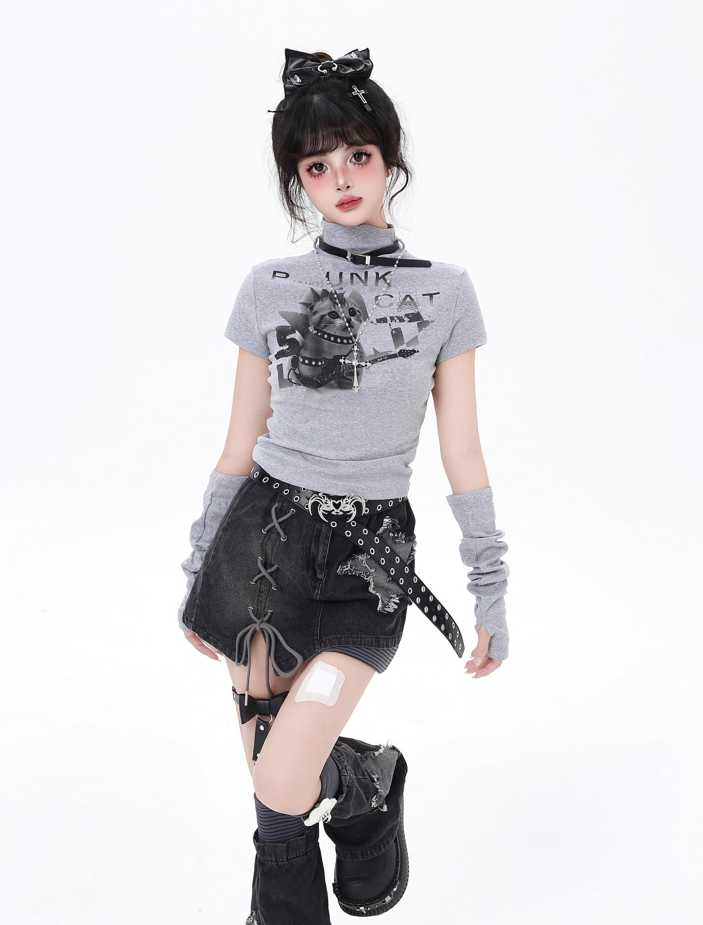 ハイネック☆ネコ柄スリム長袖Tシャツ