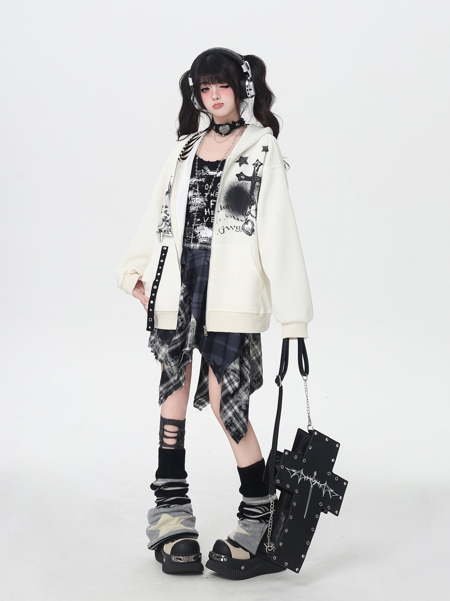 地雷系ダーク系初秋ジップパーカー ニッチギャル服