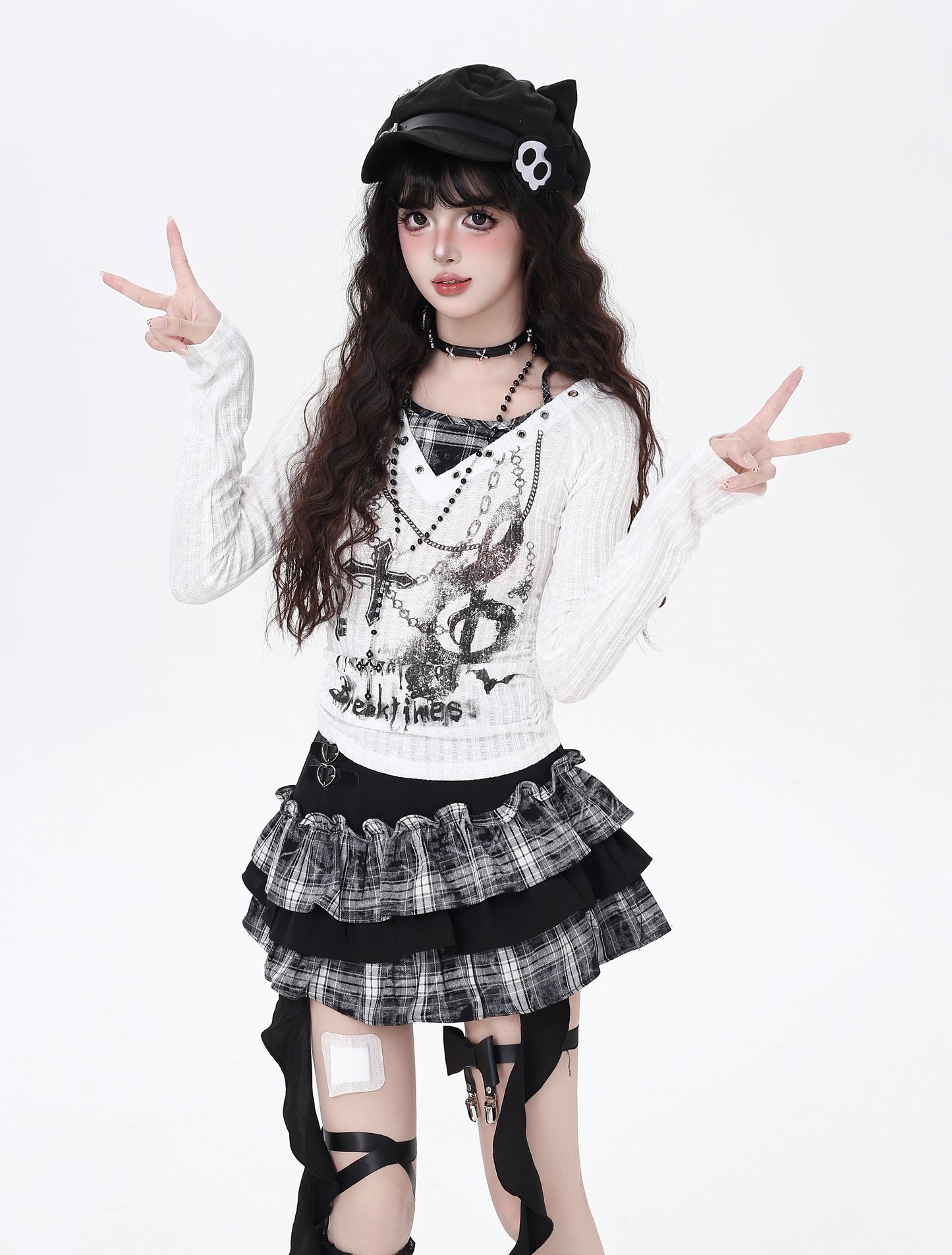 チェーンプリント♡ホルターネック風ニットトップス
