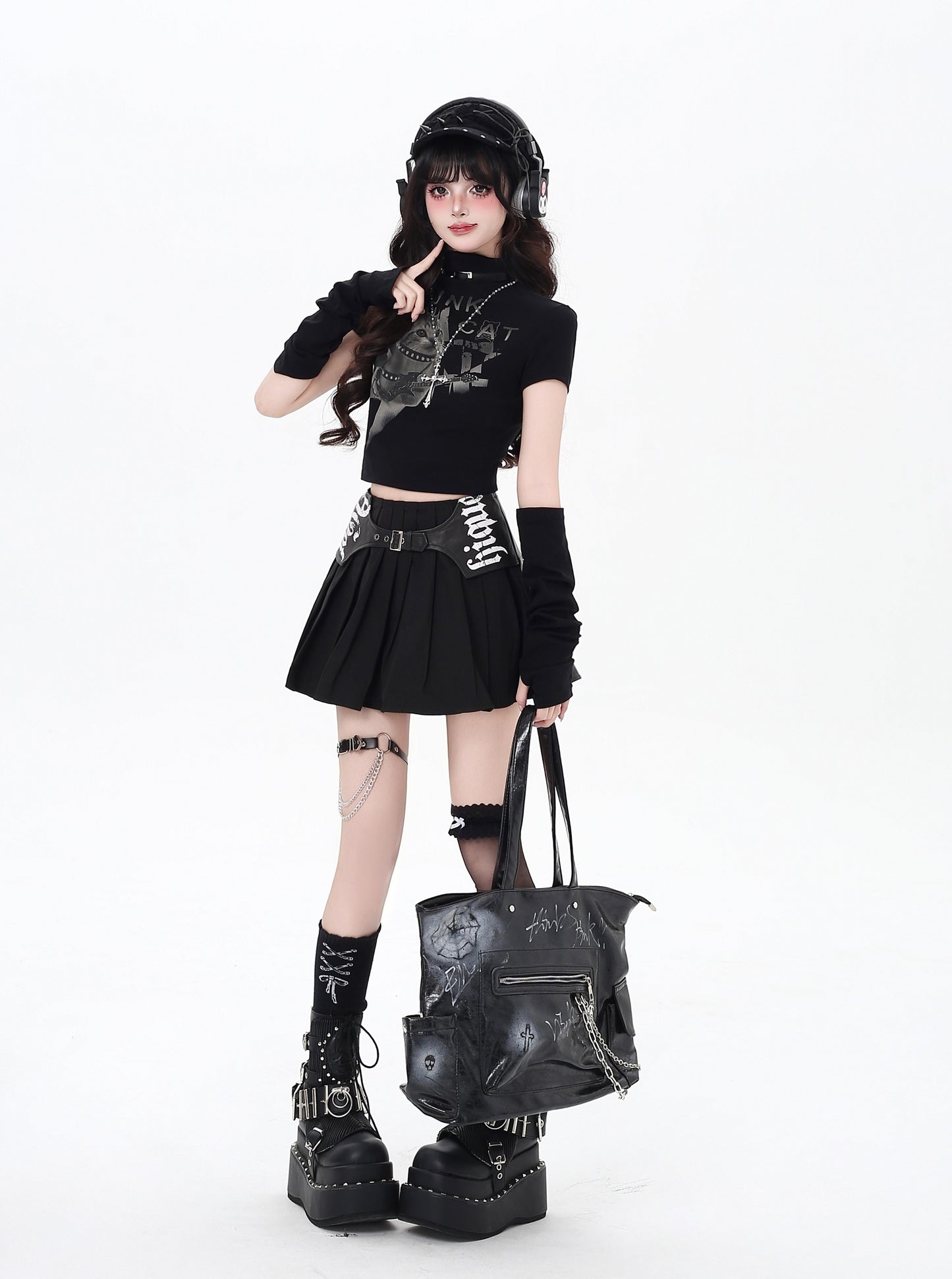 ハイネック☆ネコ柄スリム長袖Tシャツ