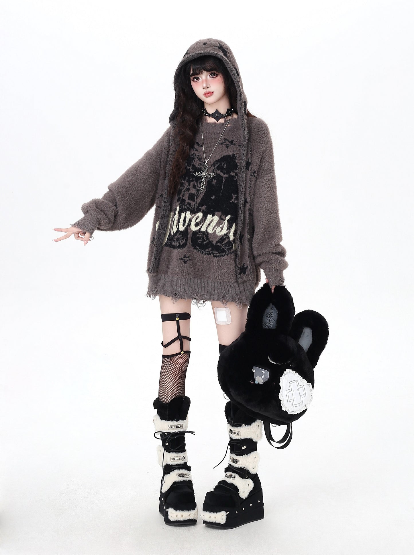 フード付きレターニット|ゆるヴィンテージムードのふわもこセーター