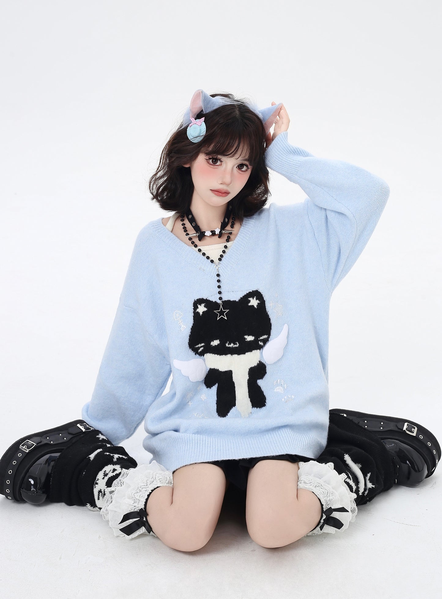 🐾キャット刺繍Vネックレイヤード風ニット|甘辛ガーリー