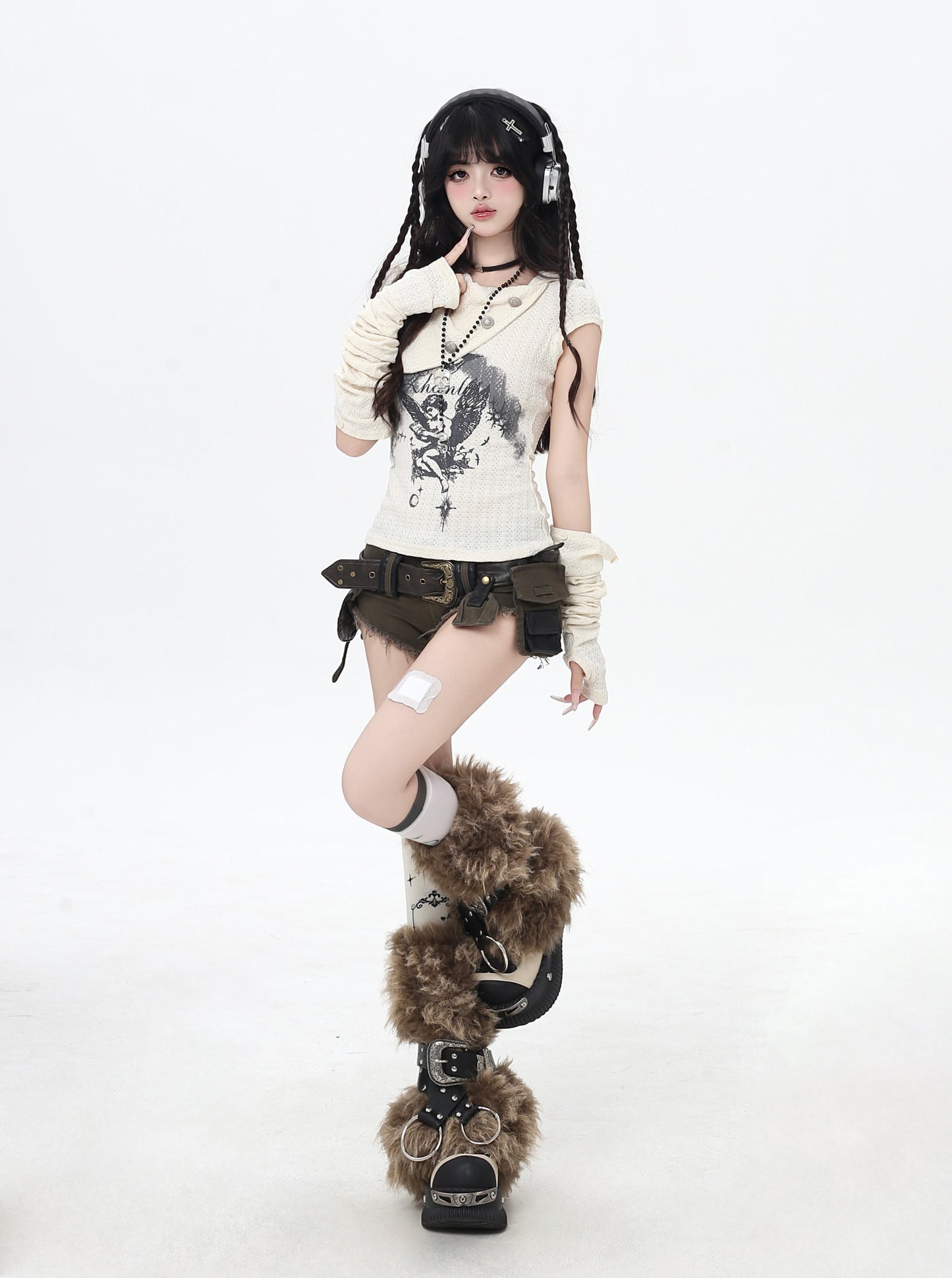 ローライズ✖フリンジベルト付きデニムショーパン