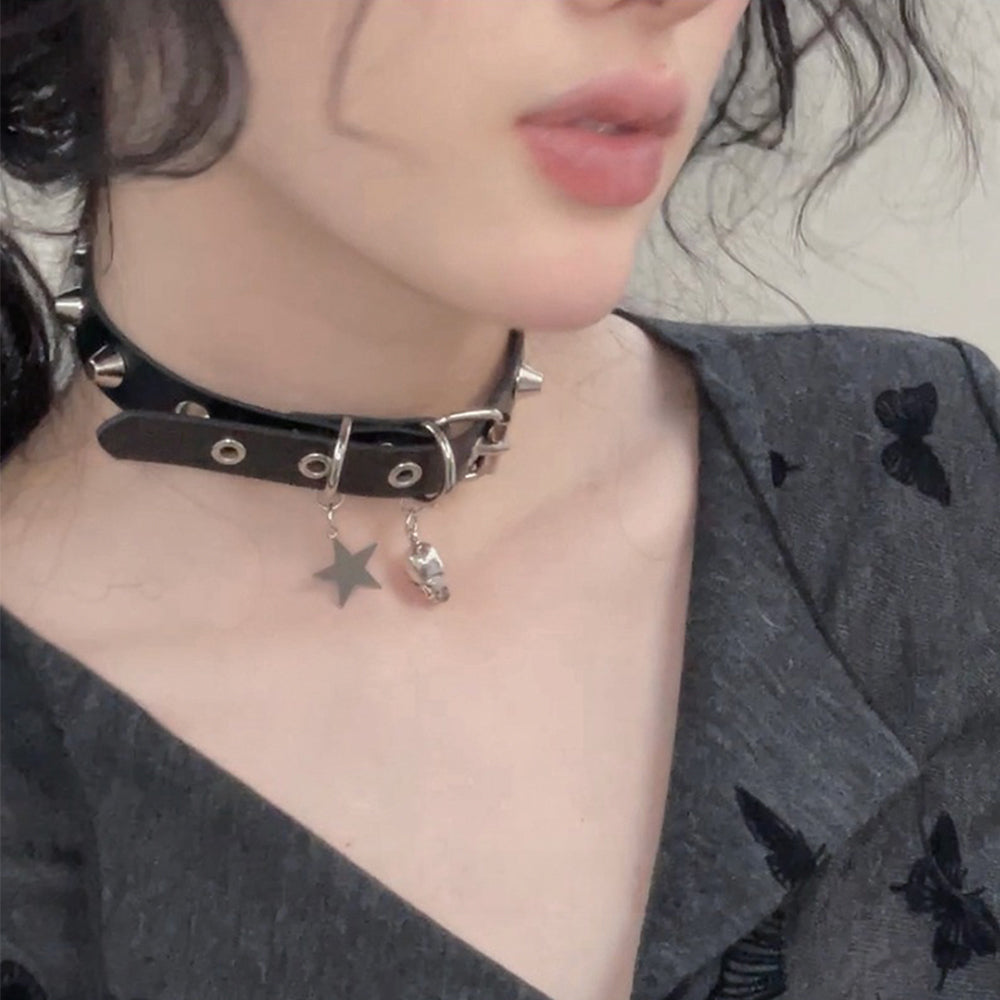 Leather choker with star and skull charm