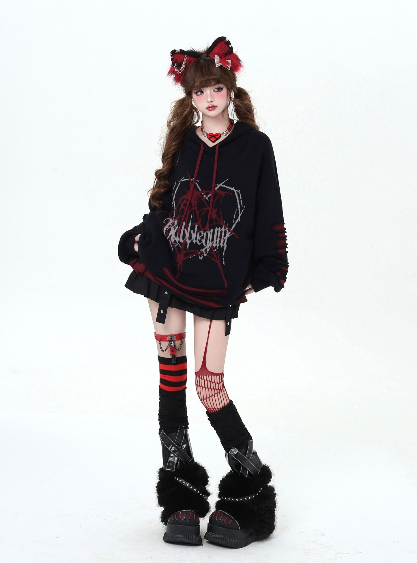 クモの巣穴あきフード付きスウェット