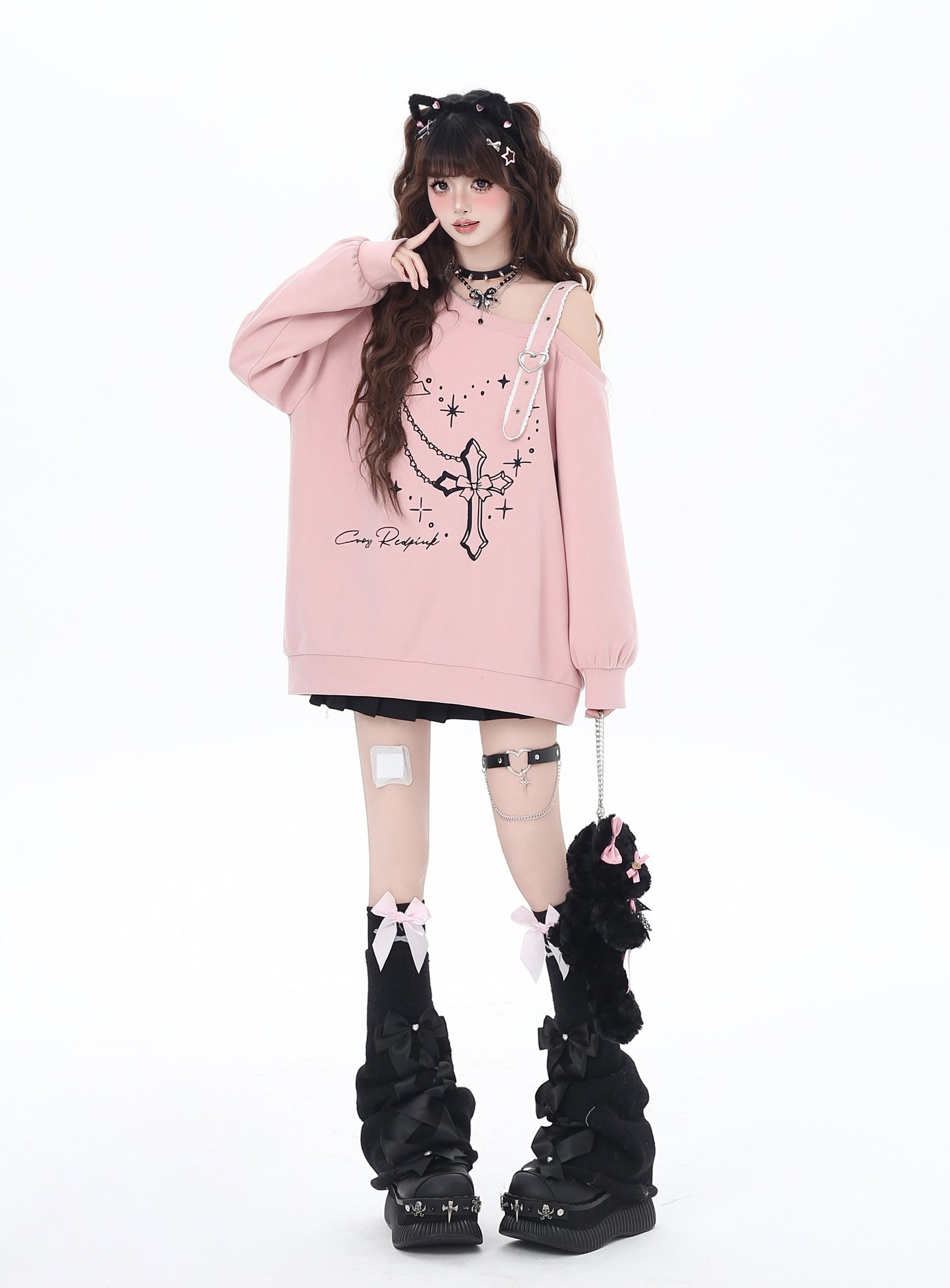 オリジナル刺繍デザイン斜めオフショルダーワイドスリーブスウェット