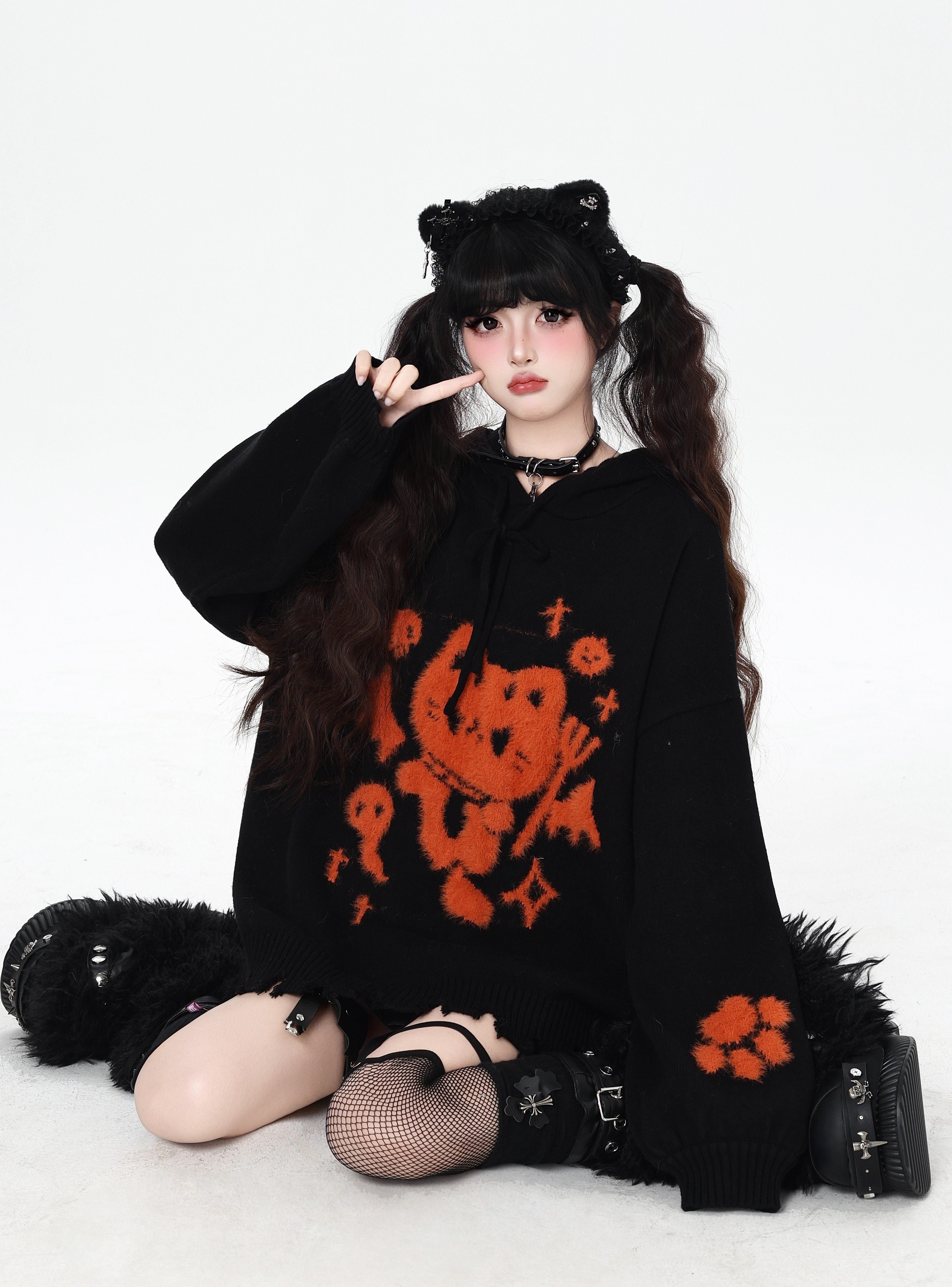 ねこモチーフ フード付きルーズニット｜黒×グレー サブカル – CRAZYGIRL