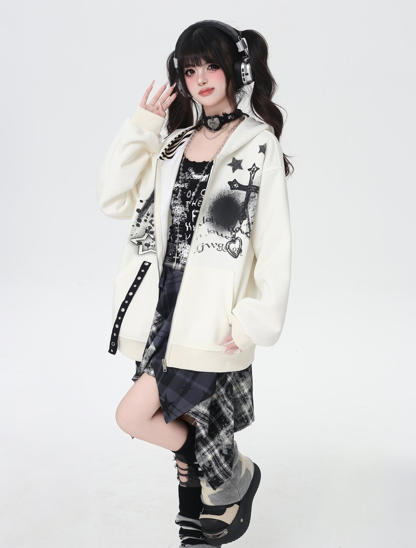地雷系ダーク系初秋ジップパーカー ニッチギャル服