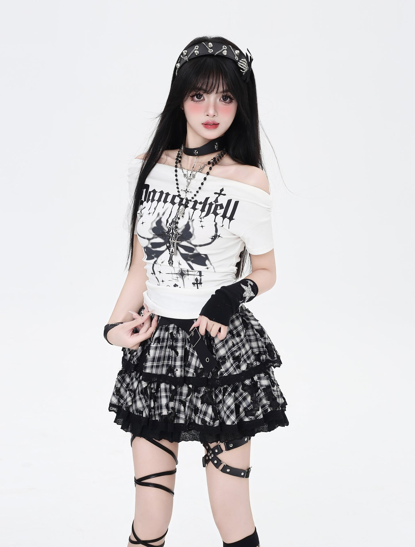 オフショル蝶プリントタイトTシャツ