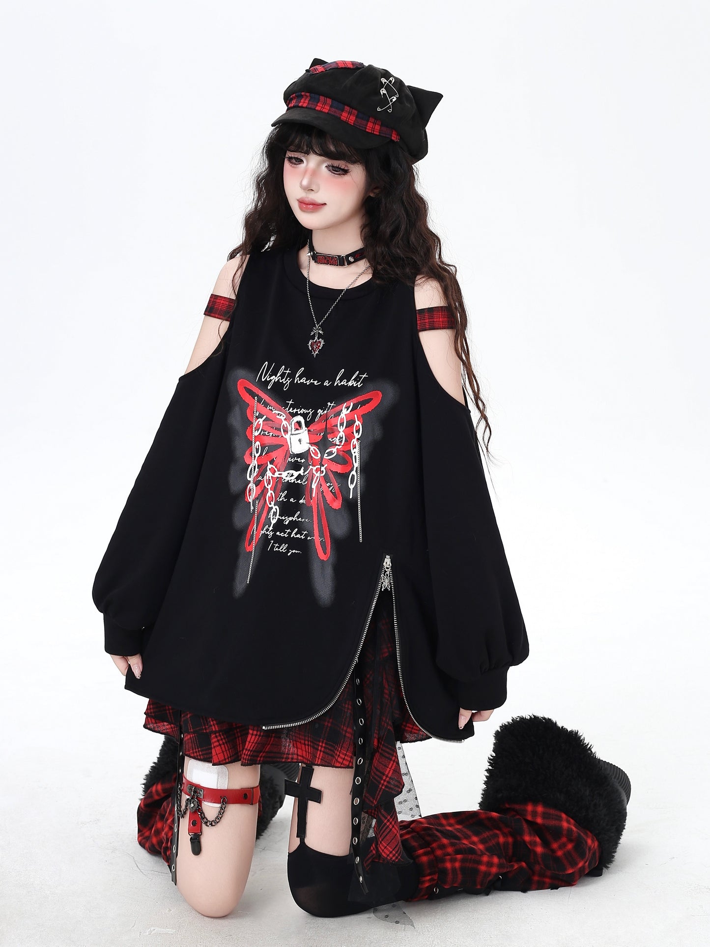 甘辛♡オフショル蝶柄タック袖スウェット