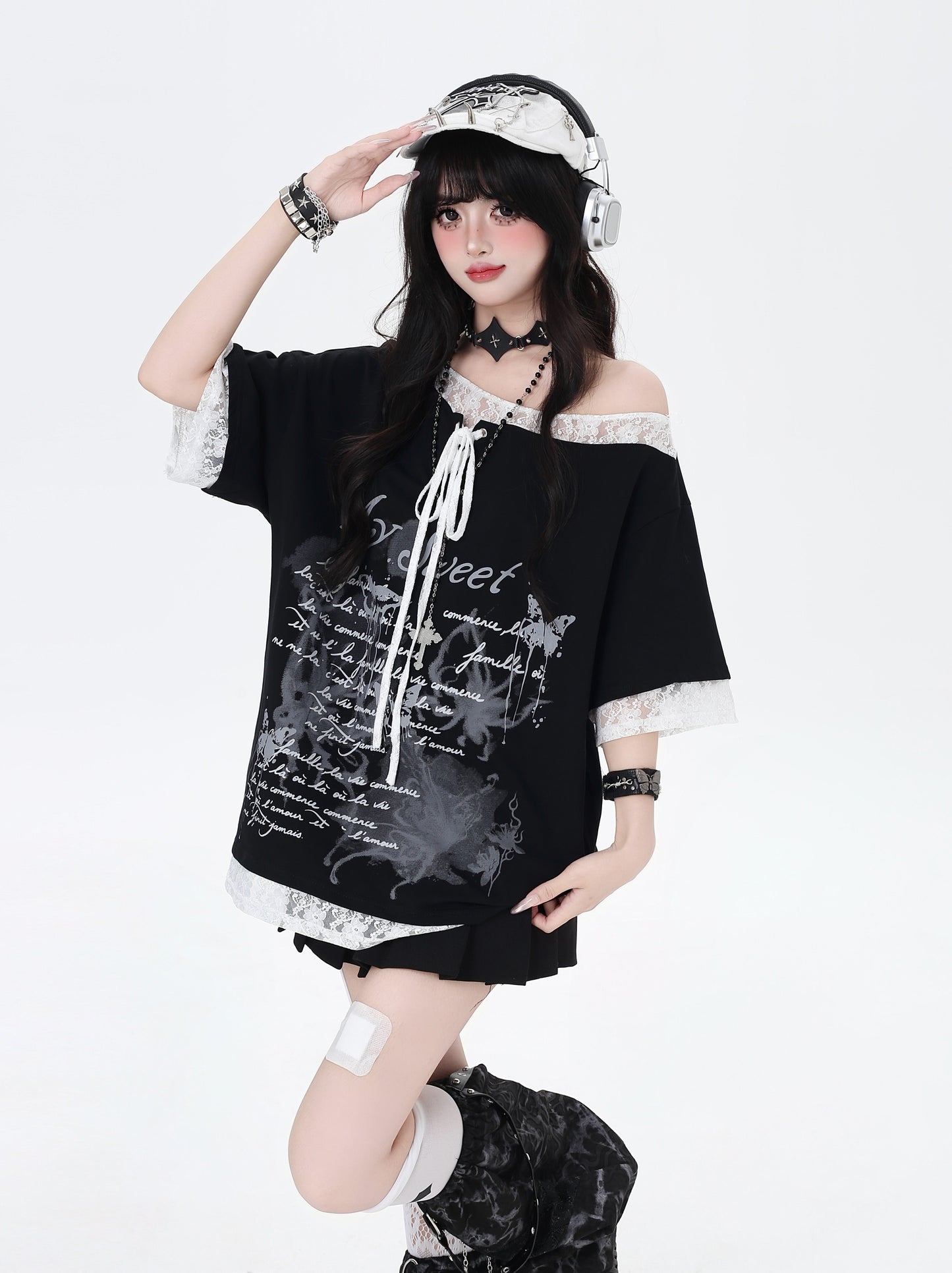 斜めショルダー×レースTシャツ