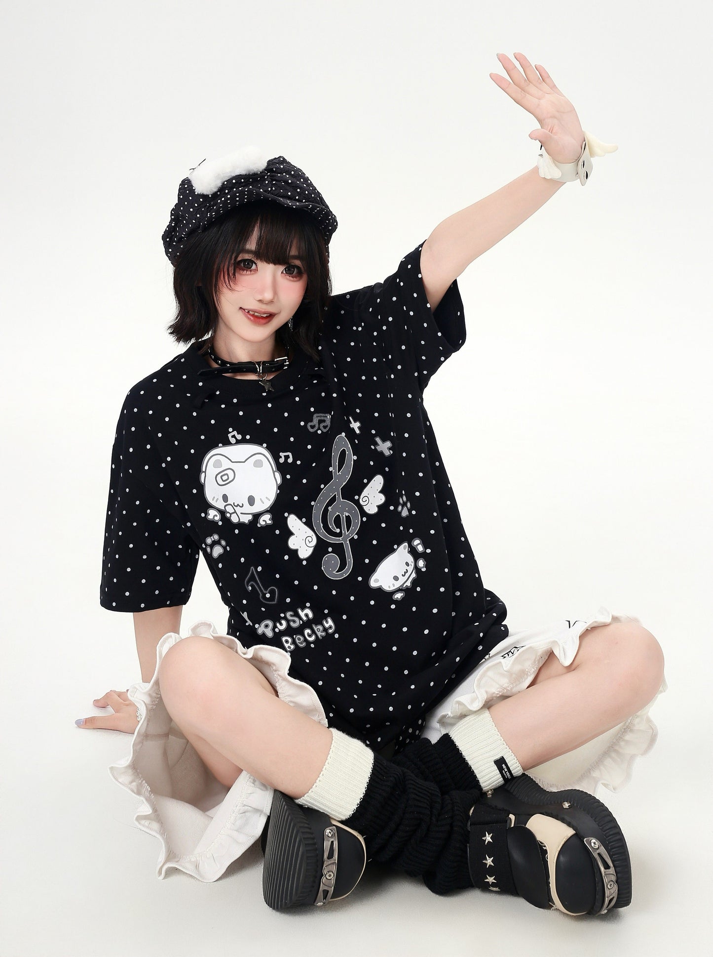 ネコドットタイ付きTシャツ
