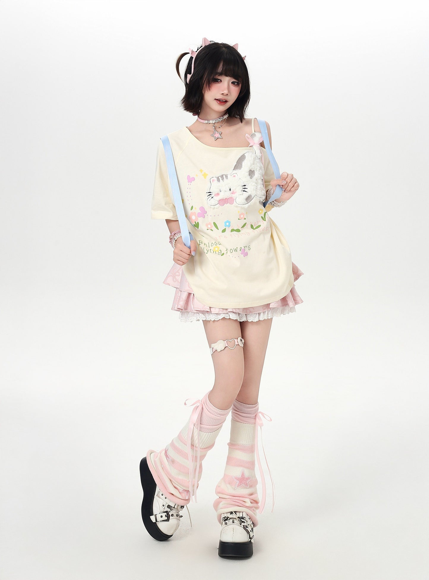 ネコモチーフオフショルレイヤードT