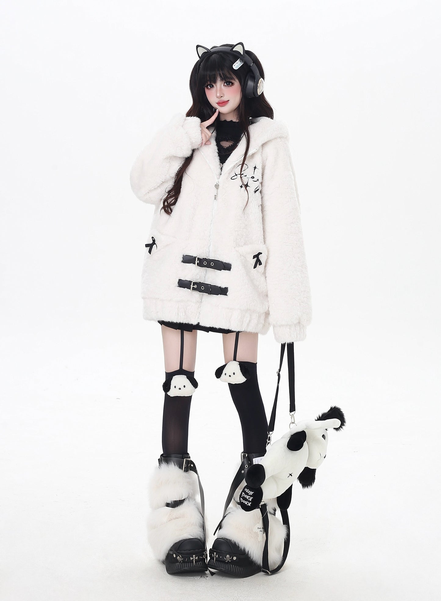 刺繍ねこ耳フード付き厚手ボアジャケット