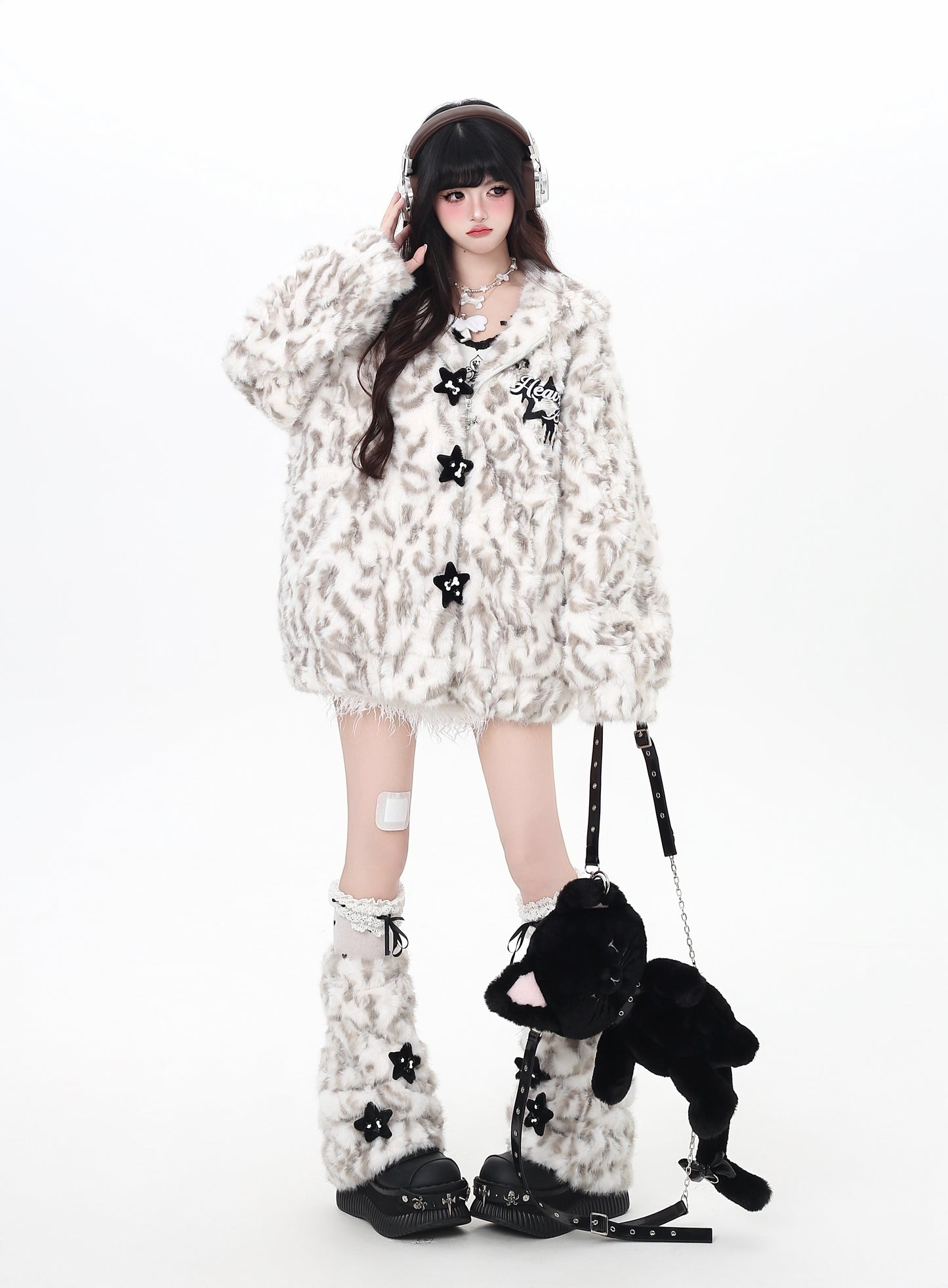 レオパ刺繍×もこもこボアジャケット｜冬あったか地雷ガール必見