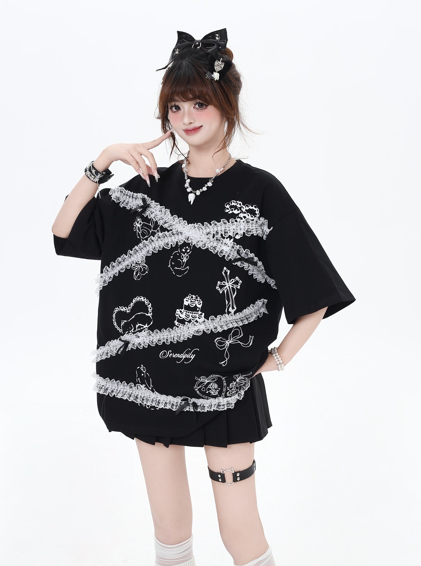 レースフリル＆カートゥーン！黒白ゆるTシャツ