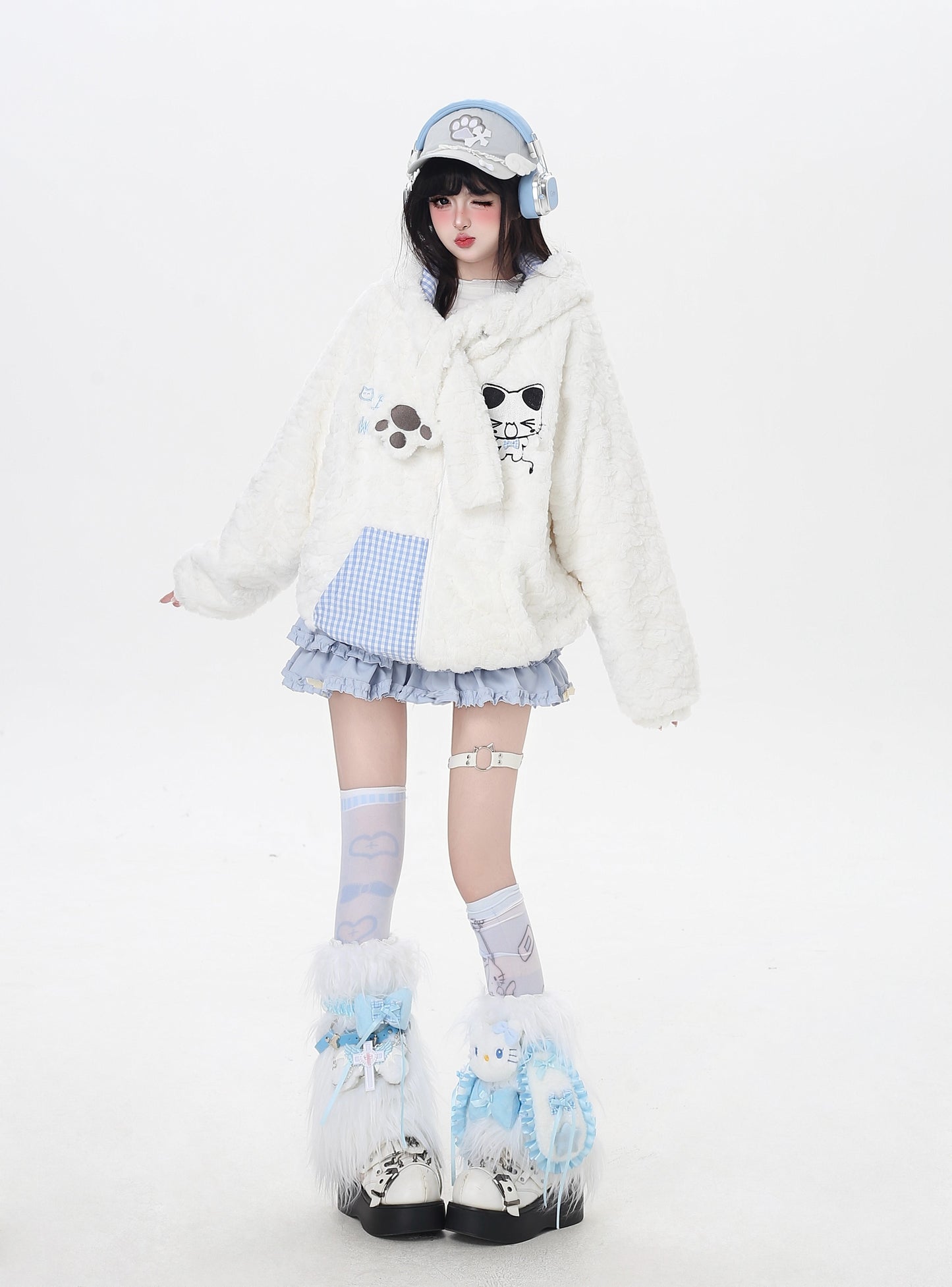 ねこモチーフチェックフード付きボアジャケット