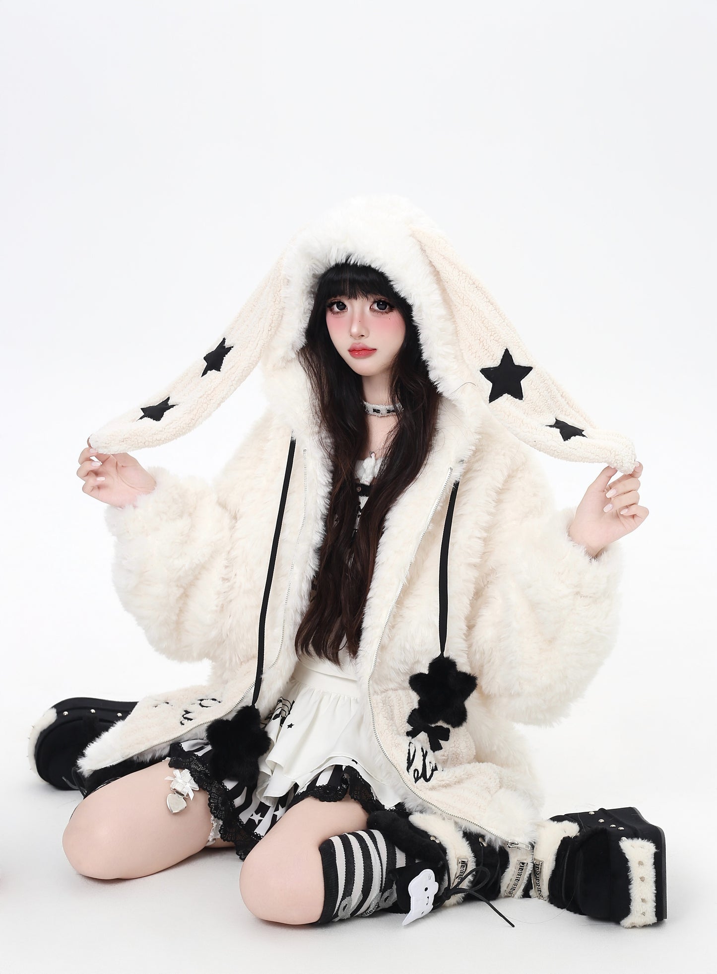 うさ耳フード×星柄ボアジャケット