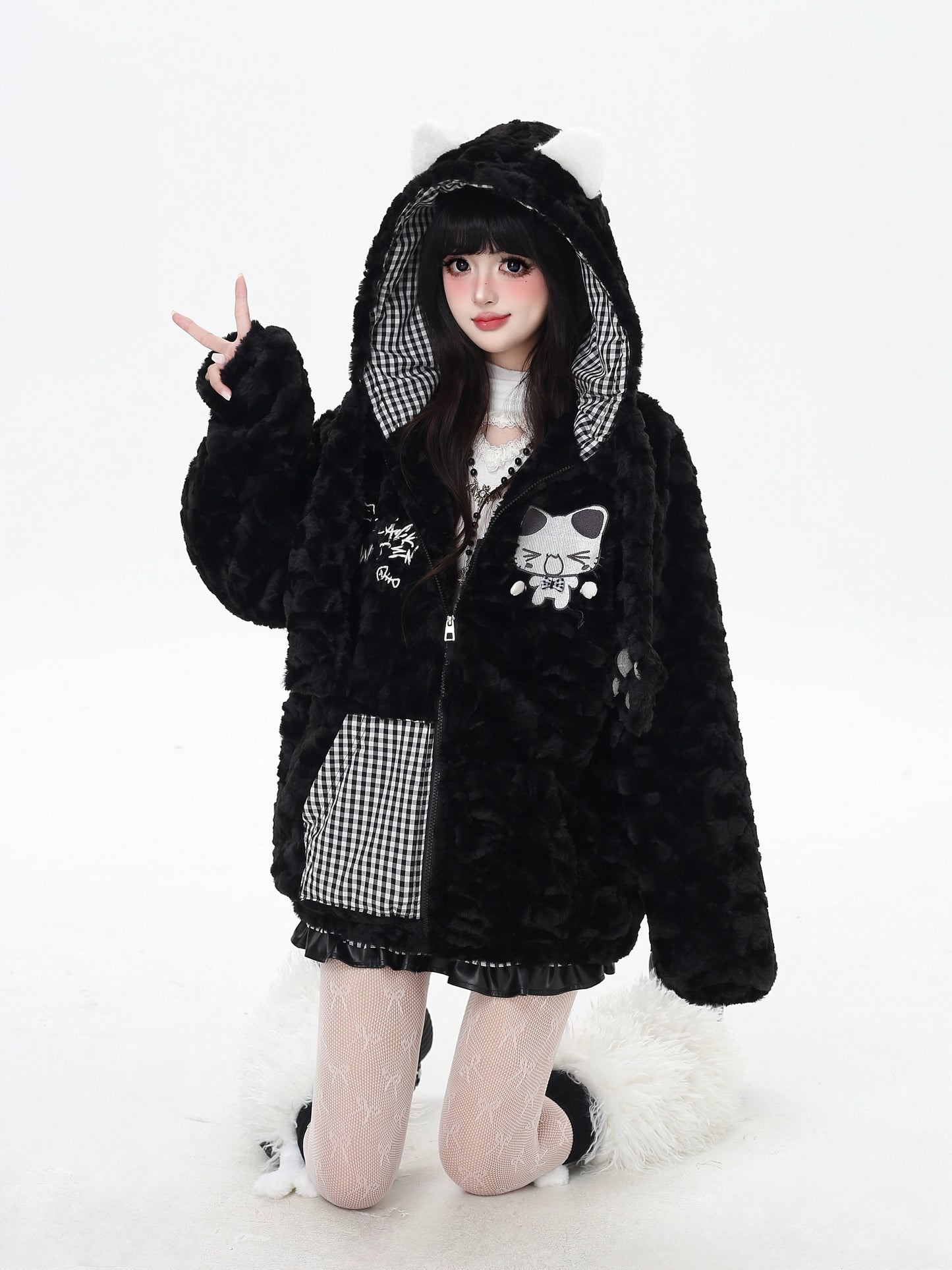 ねこモチーフチェックフード付きボアジャケット