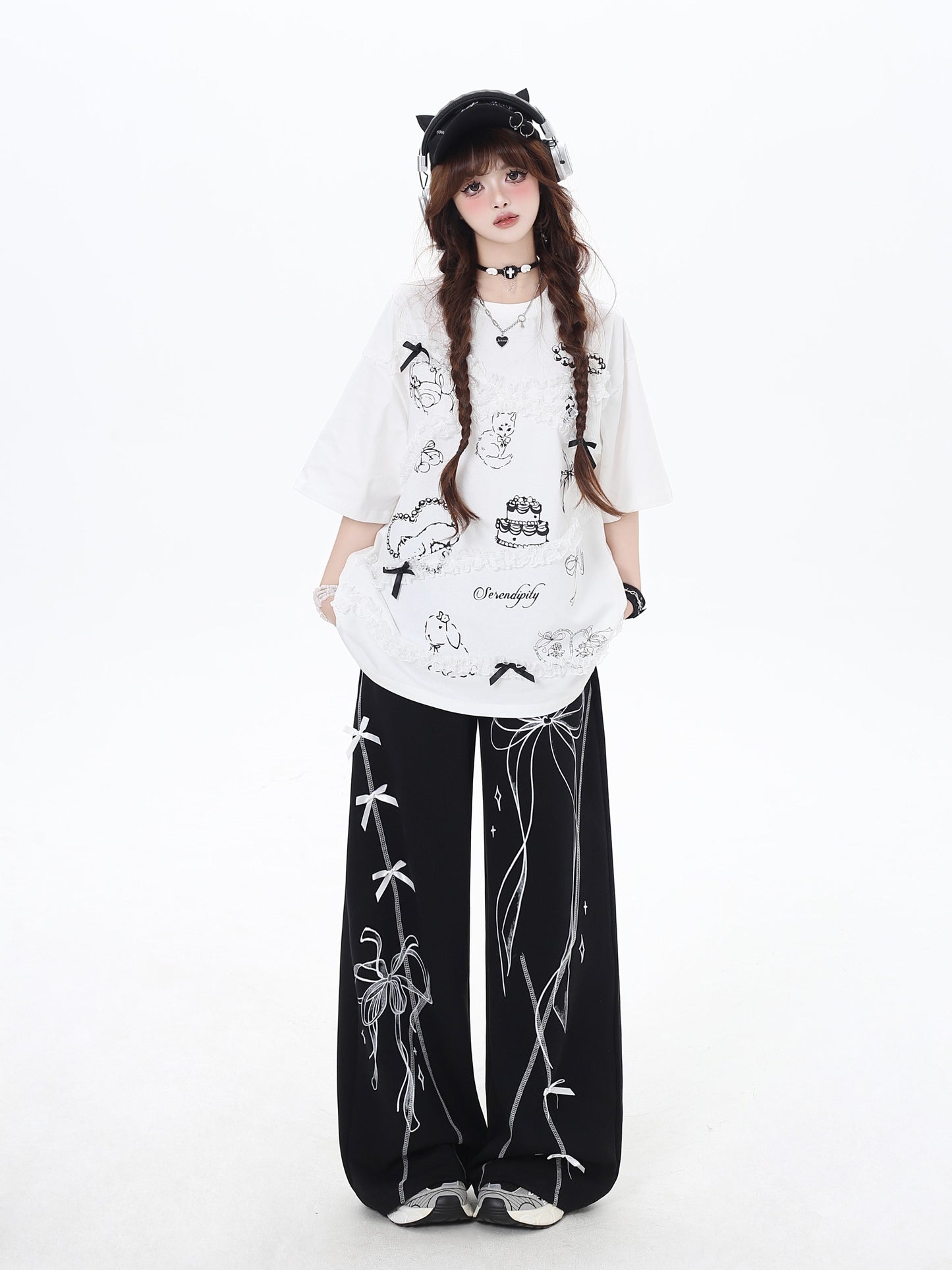 レースフリル＆カートゥーン！黒白ゆるTシャツ
