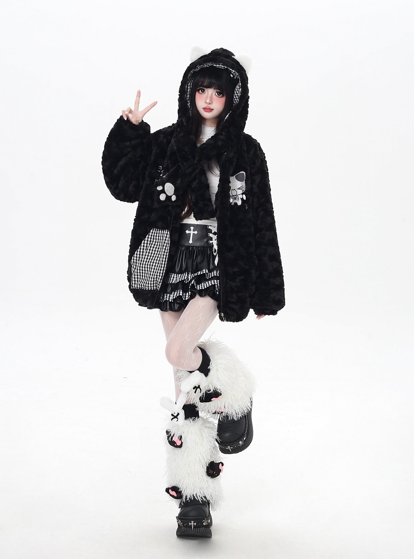 ねこモチーフチェックフード付きボアジャケット