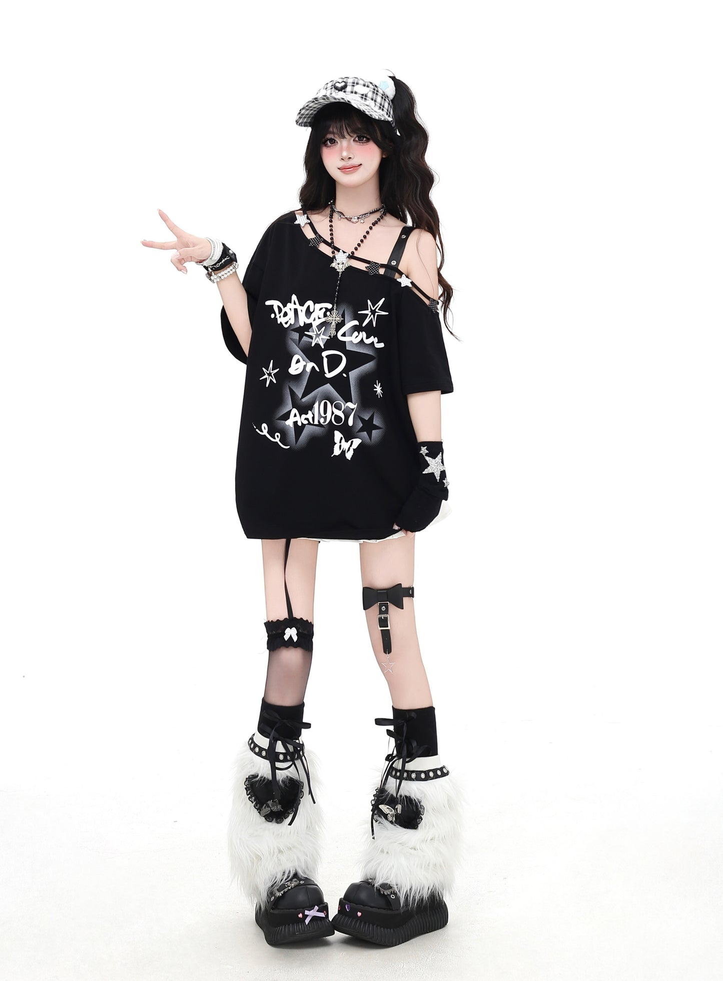 白黒ドット×肩あきゆるT