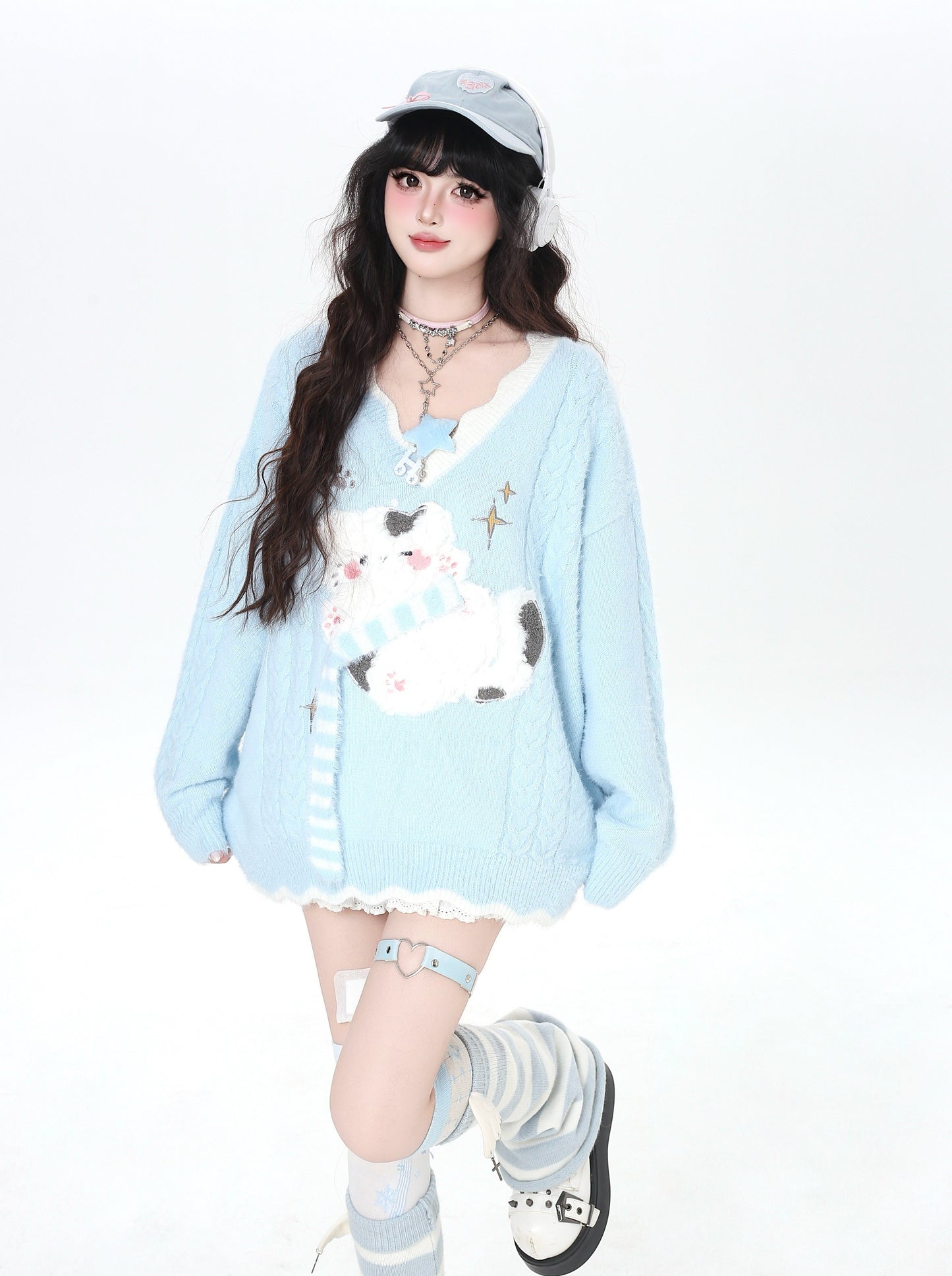 Vネック 猫モチーフ ゆるニット