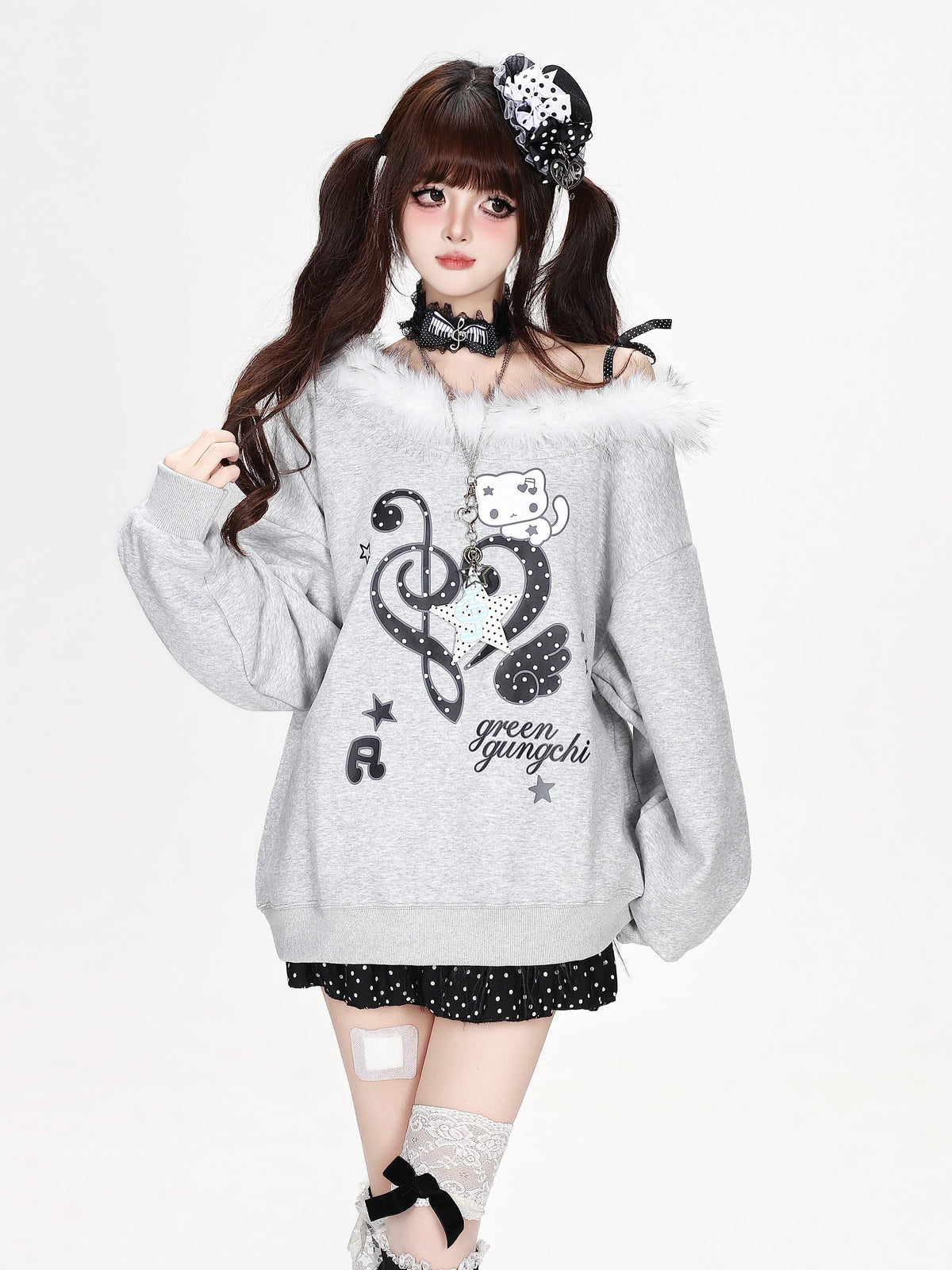 ファー付きオフショルハートグラフィックスウェット