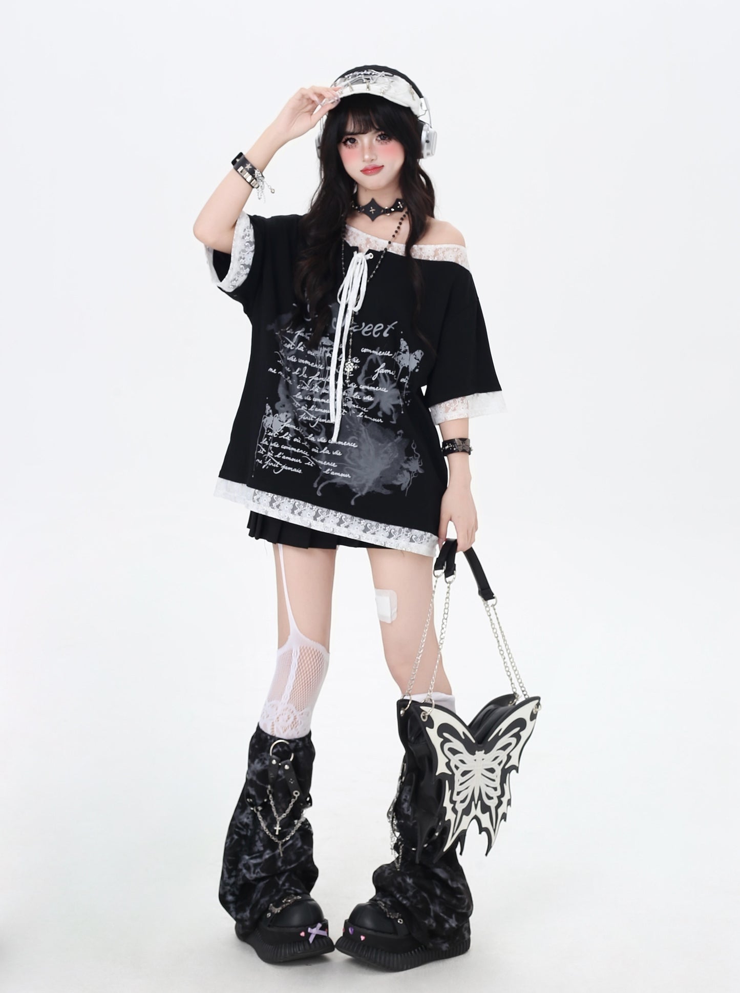 斜めショルダー×レースTシャツ