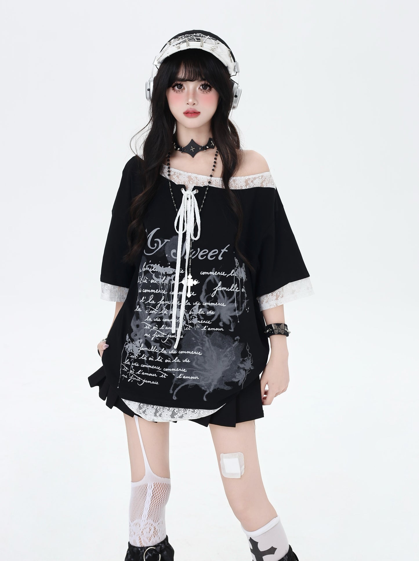 斜めショルダー×レースTシャツ