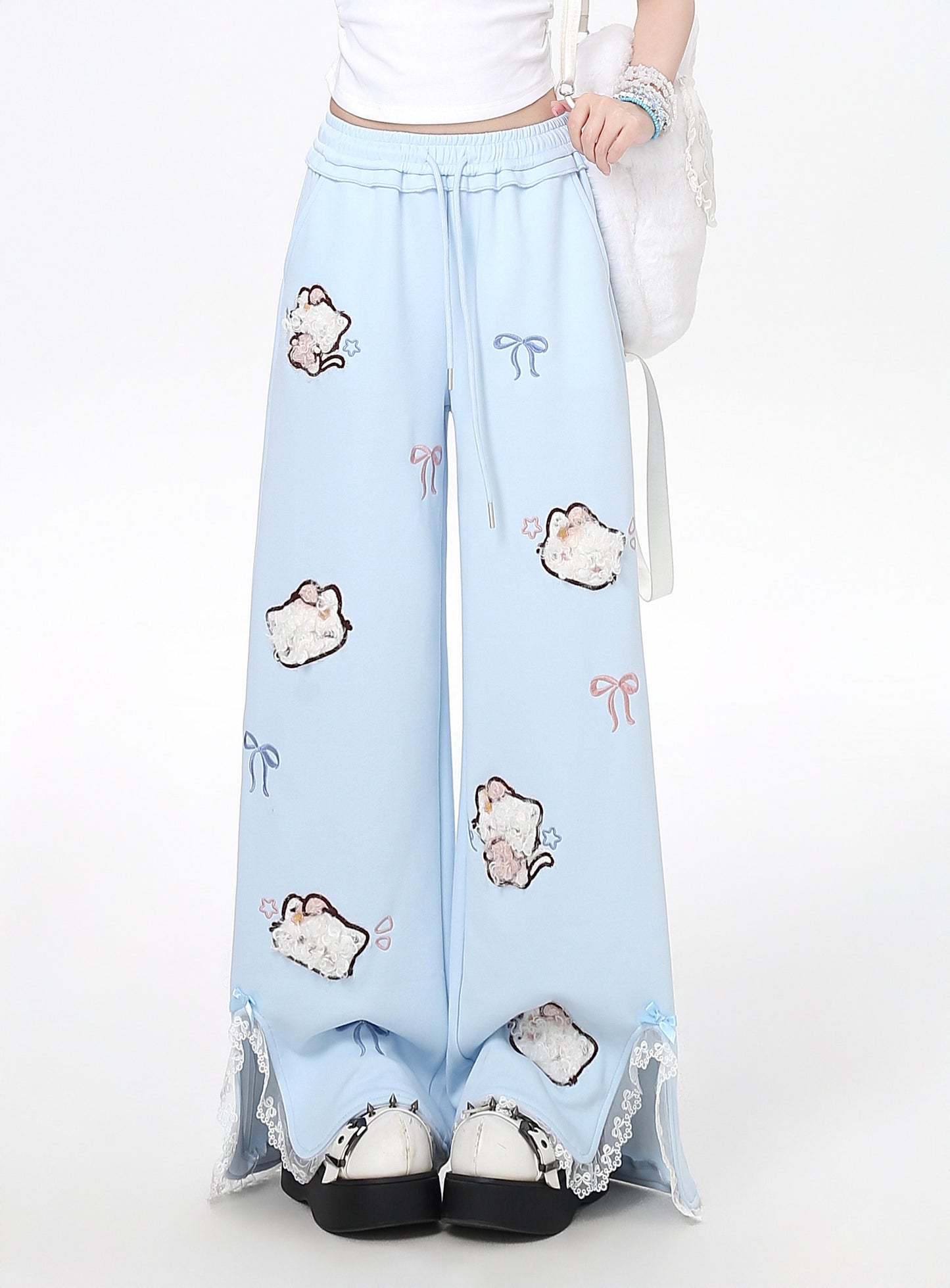ネコ刺繍レースワイドパンツ