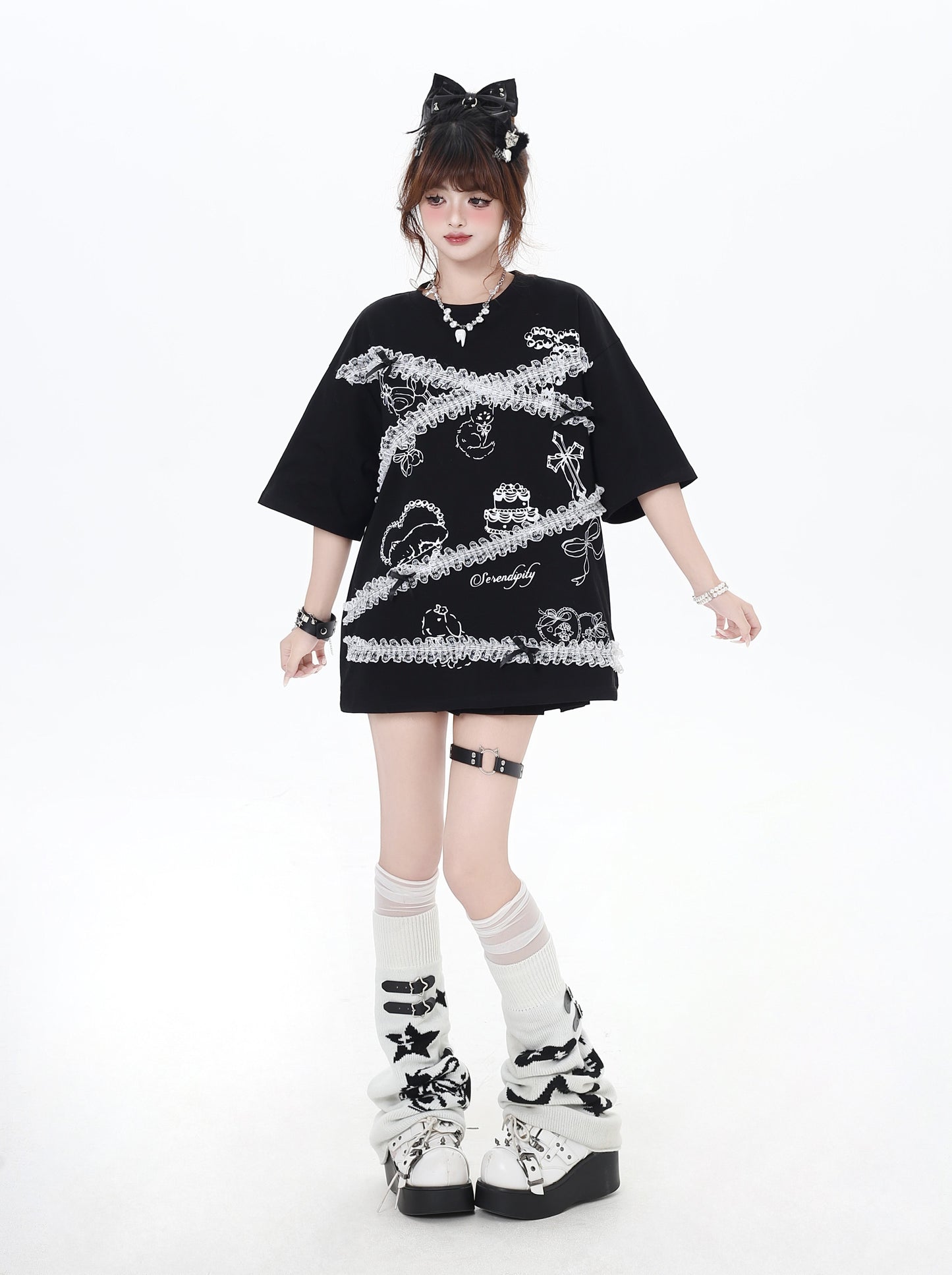 レースフリル＆カートゥーン！黒白ゆるTシャツ