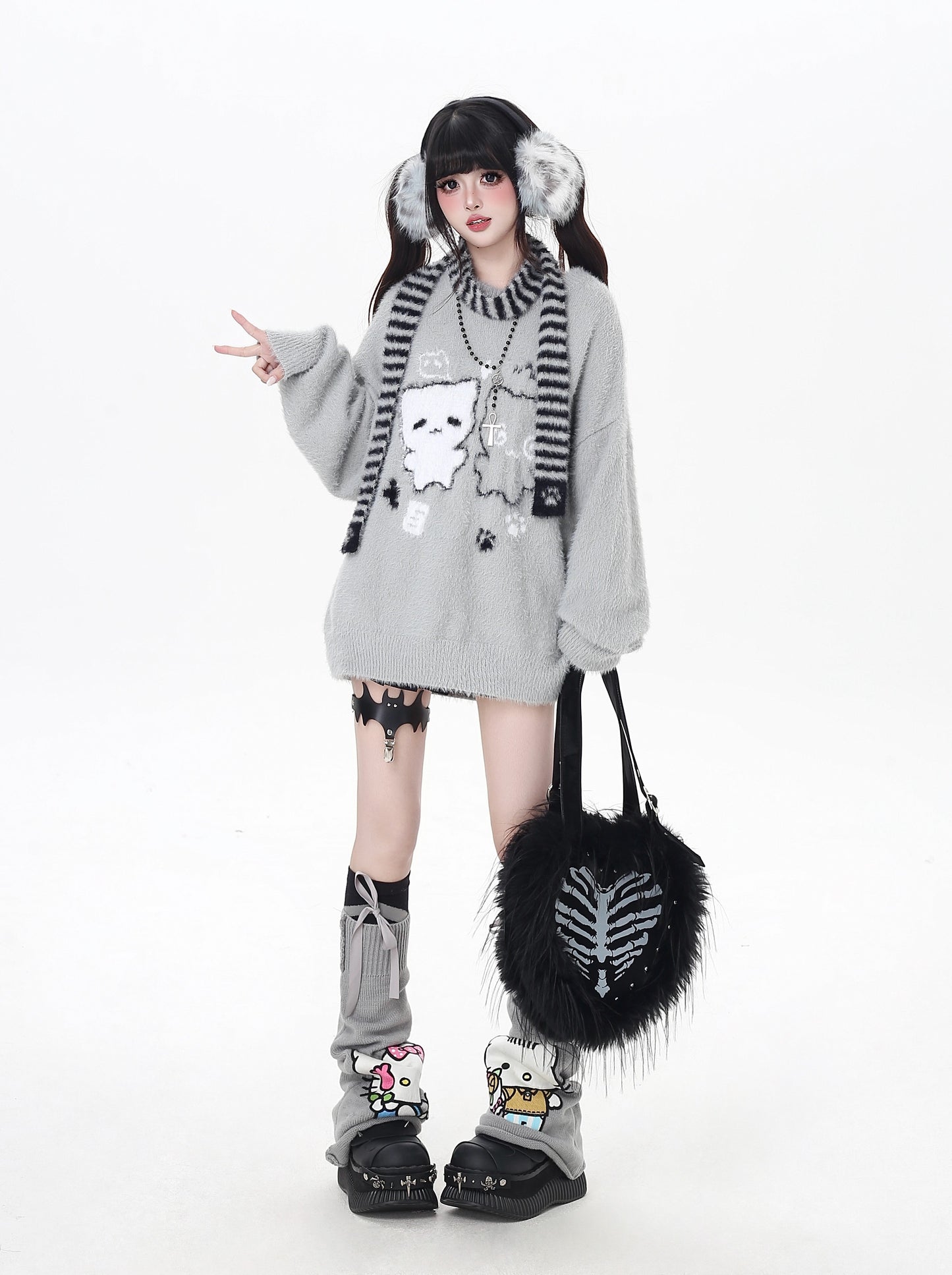 ふわもこ猫柄ニット＋マフラー付き